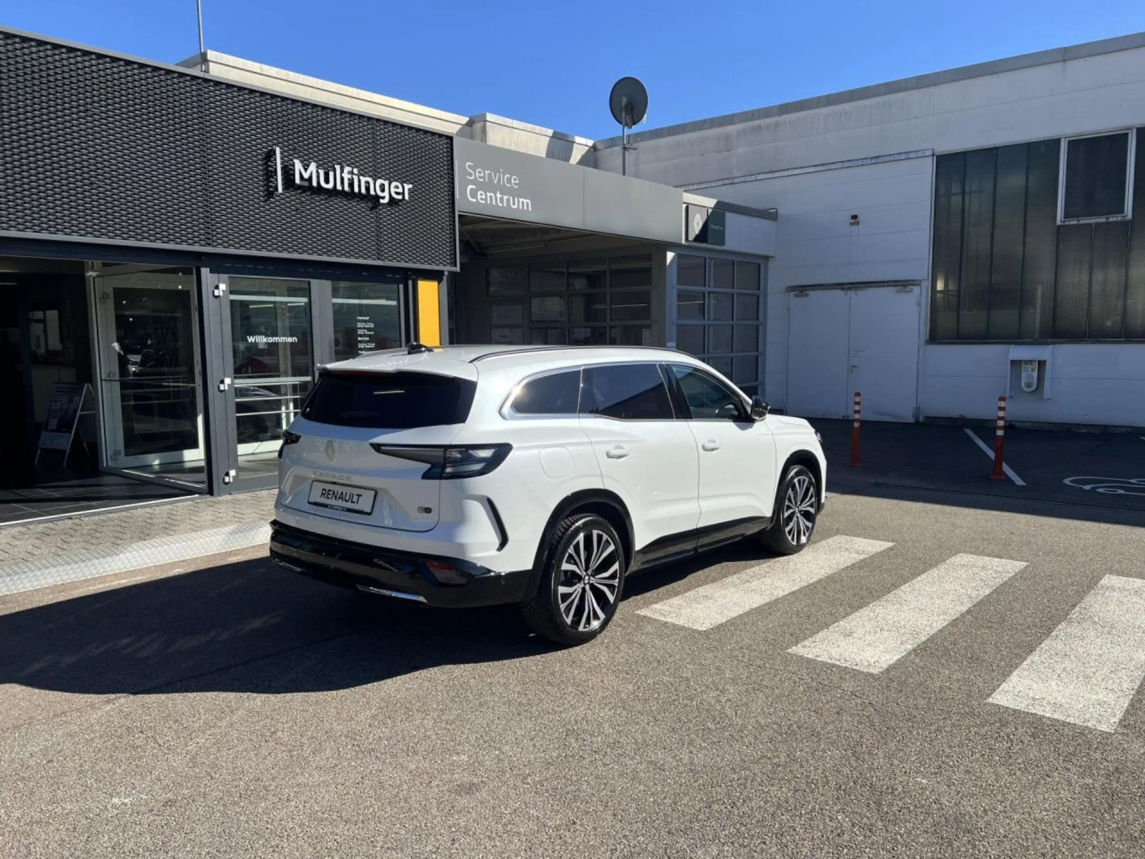 Renault Espace 6 Iconic Full Hybrid E-Tech 200 5-Sitzer — photo 4