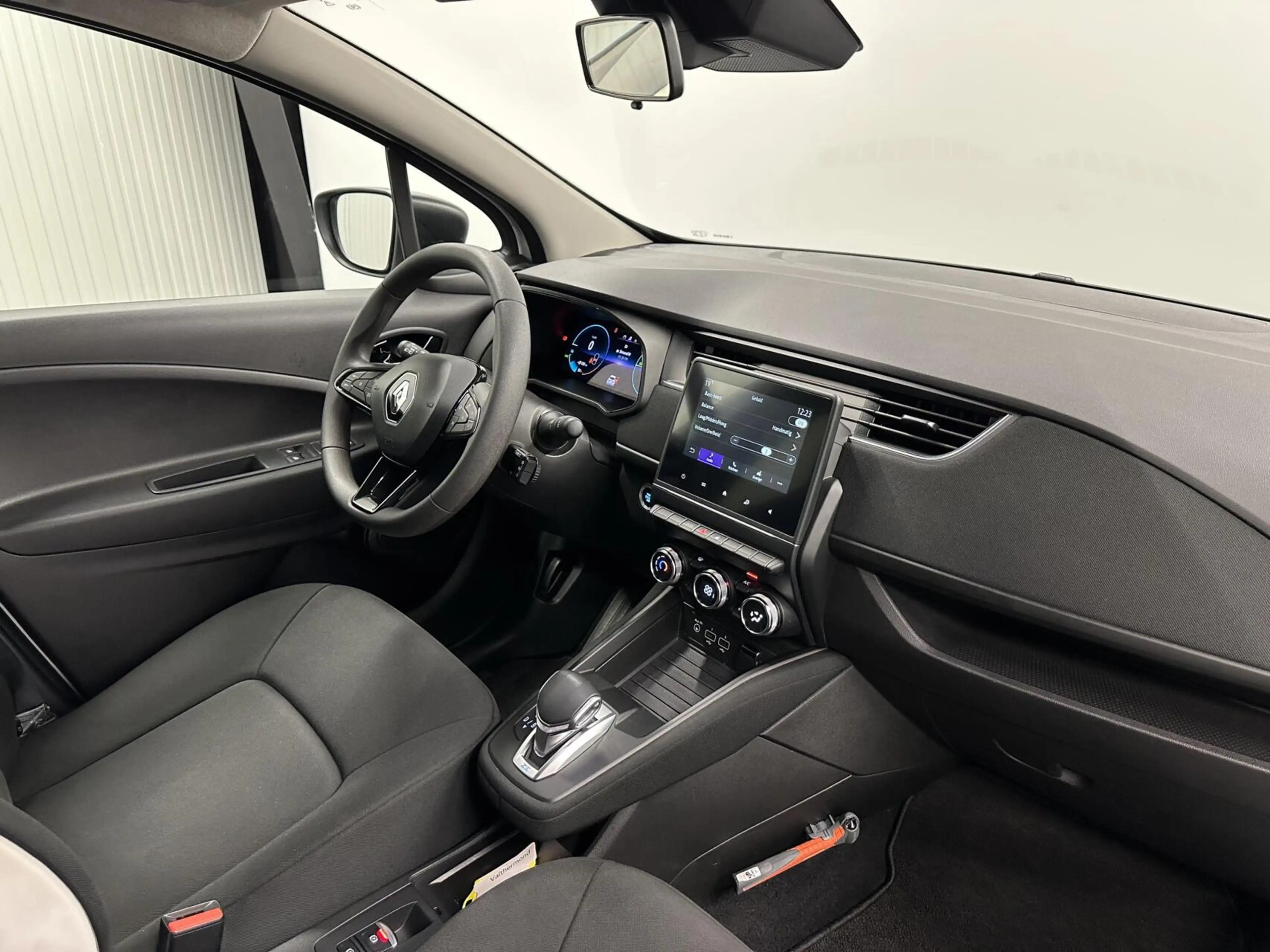 Renault ZOE R110 Life 52 kWh CARPLAY NAVI CRUISE KOOP ACCU. — photo 12