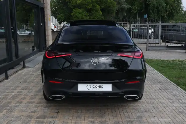Mercedes-Benz GLC view 9