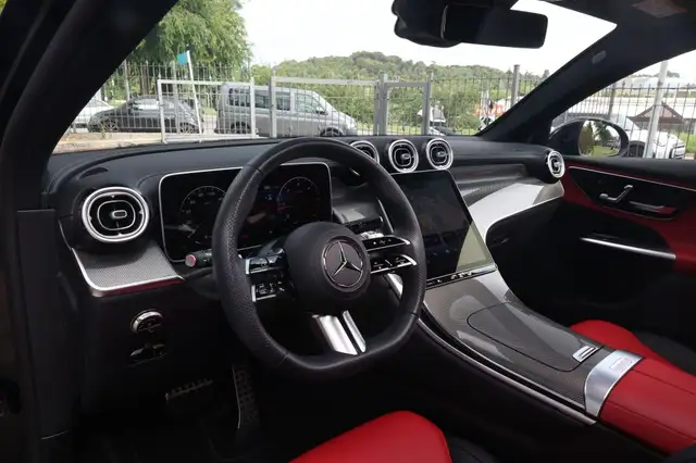 Mercedes-Benz GLC view 13