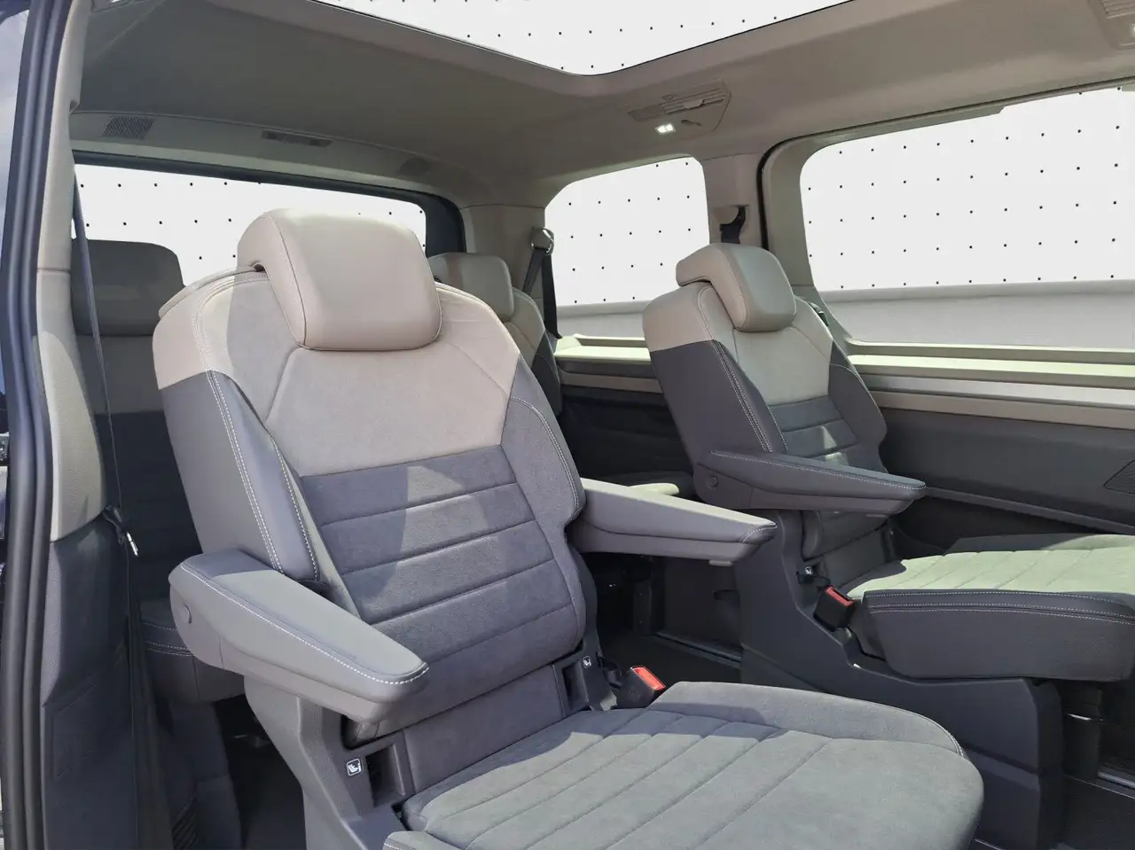 Volkswagen T7 Multivan GOAL TDI *AGR*Navi*AHK*Stand* 16