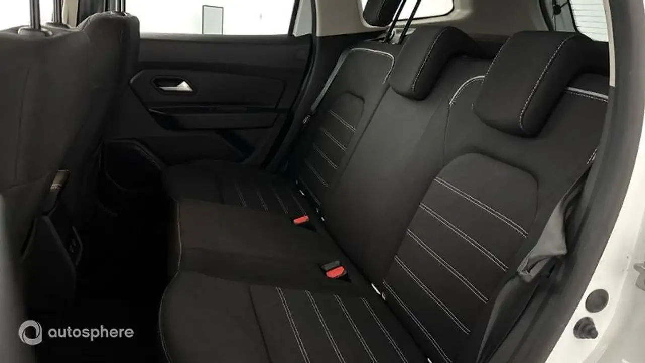 Dacia Duster — photo 13