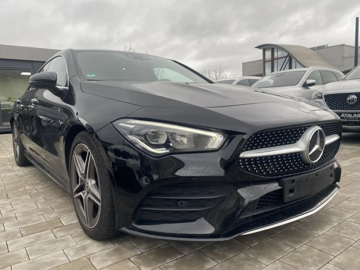 Mercedes-Benz CLA 220 d AMG LINE Noir - 2