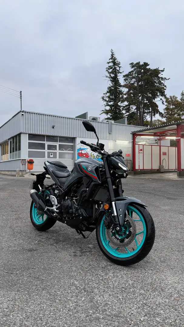 Yamaha MT-03 Gris - 2