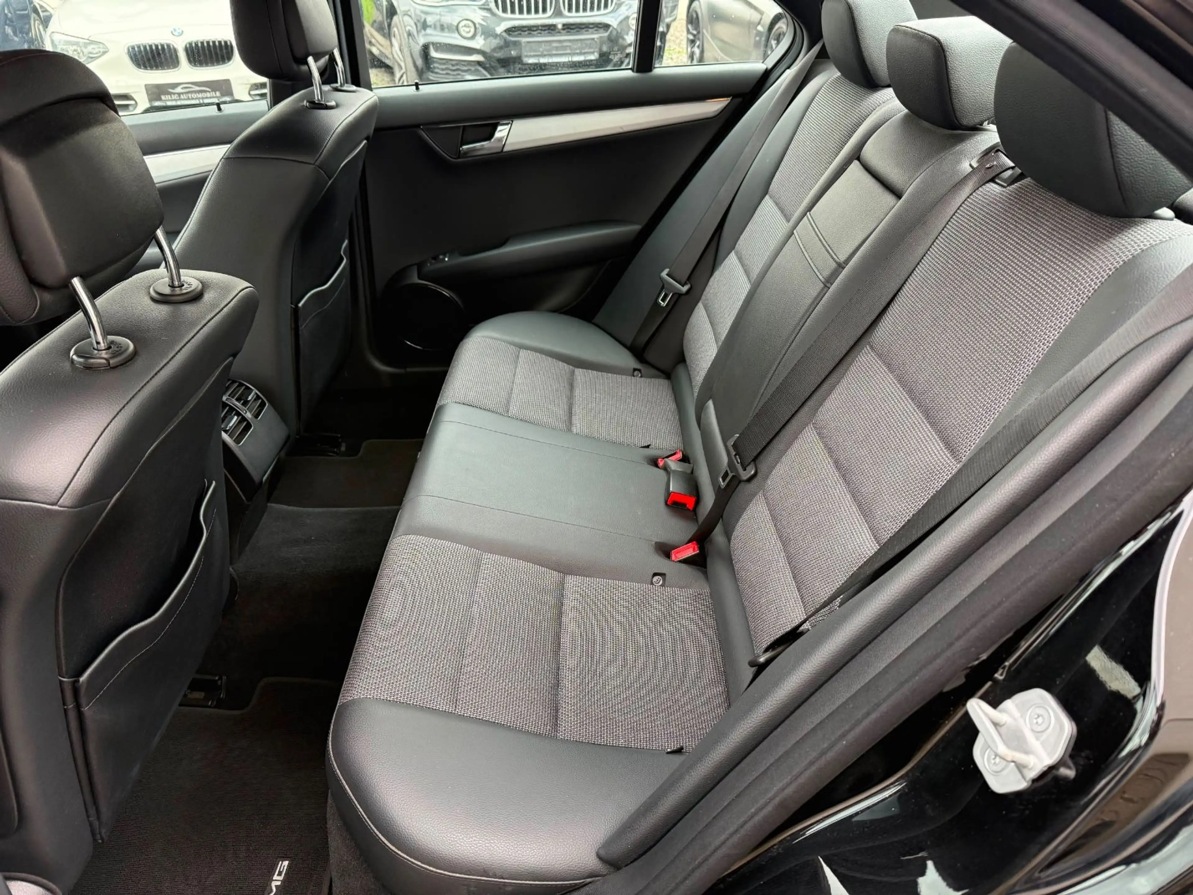 Mercedes-Benz C 180 CGI AMG BlueEfficiency 2.Hand*Leder*Garant — photo 21