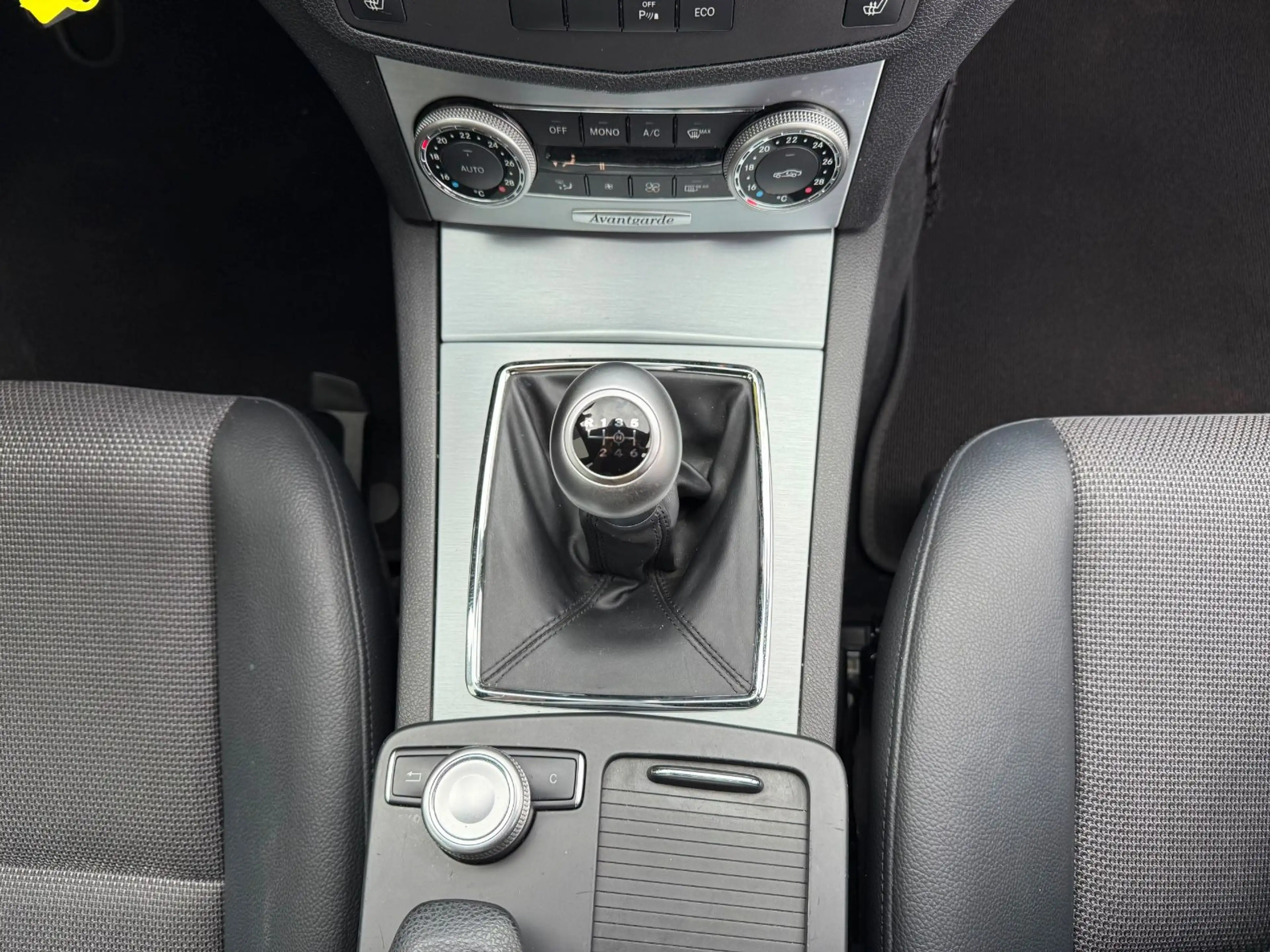 Mercedes-Benz C 180 CGI AMG BlueEfficiency 2.Hand*Leder*Garant — photo 14