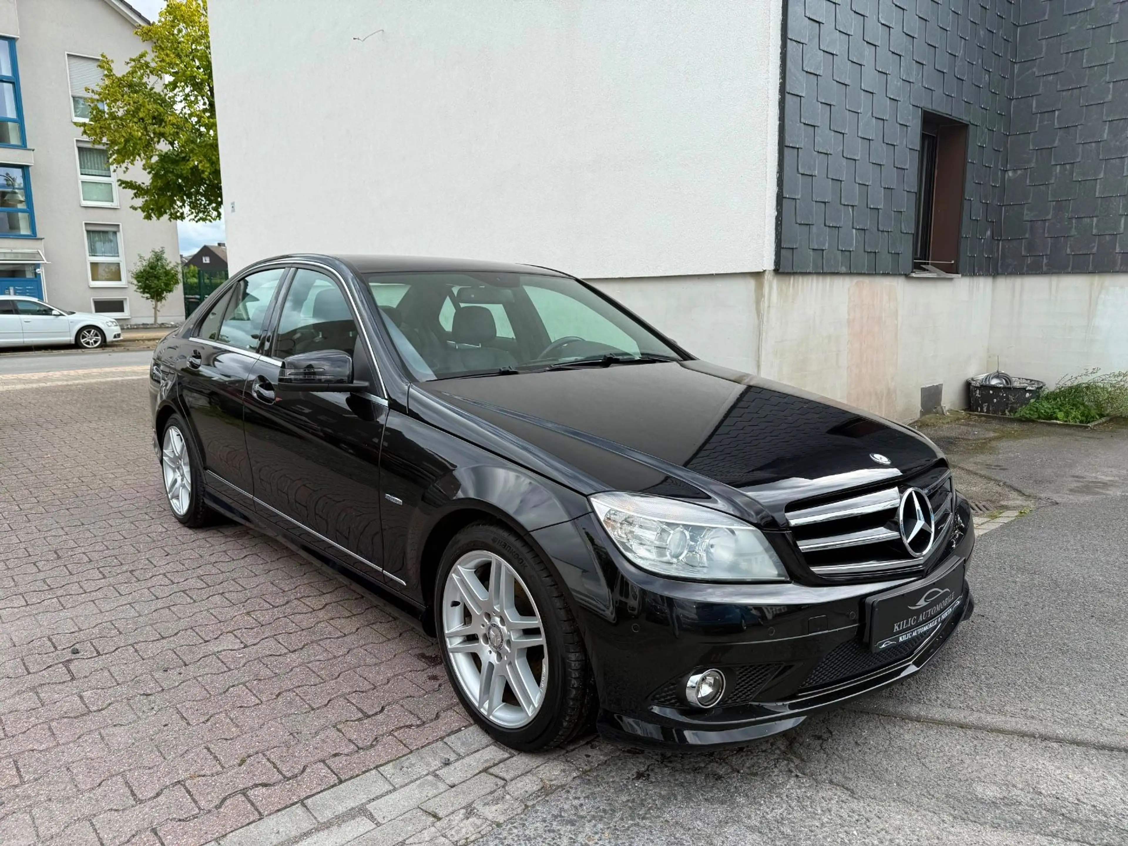 Mercedes-Benz C 180 CGI AMG BlueEfficiency 2.Hand*Leder*Garant — photo 4