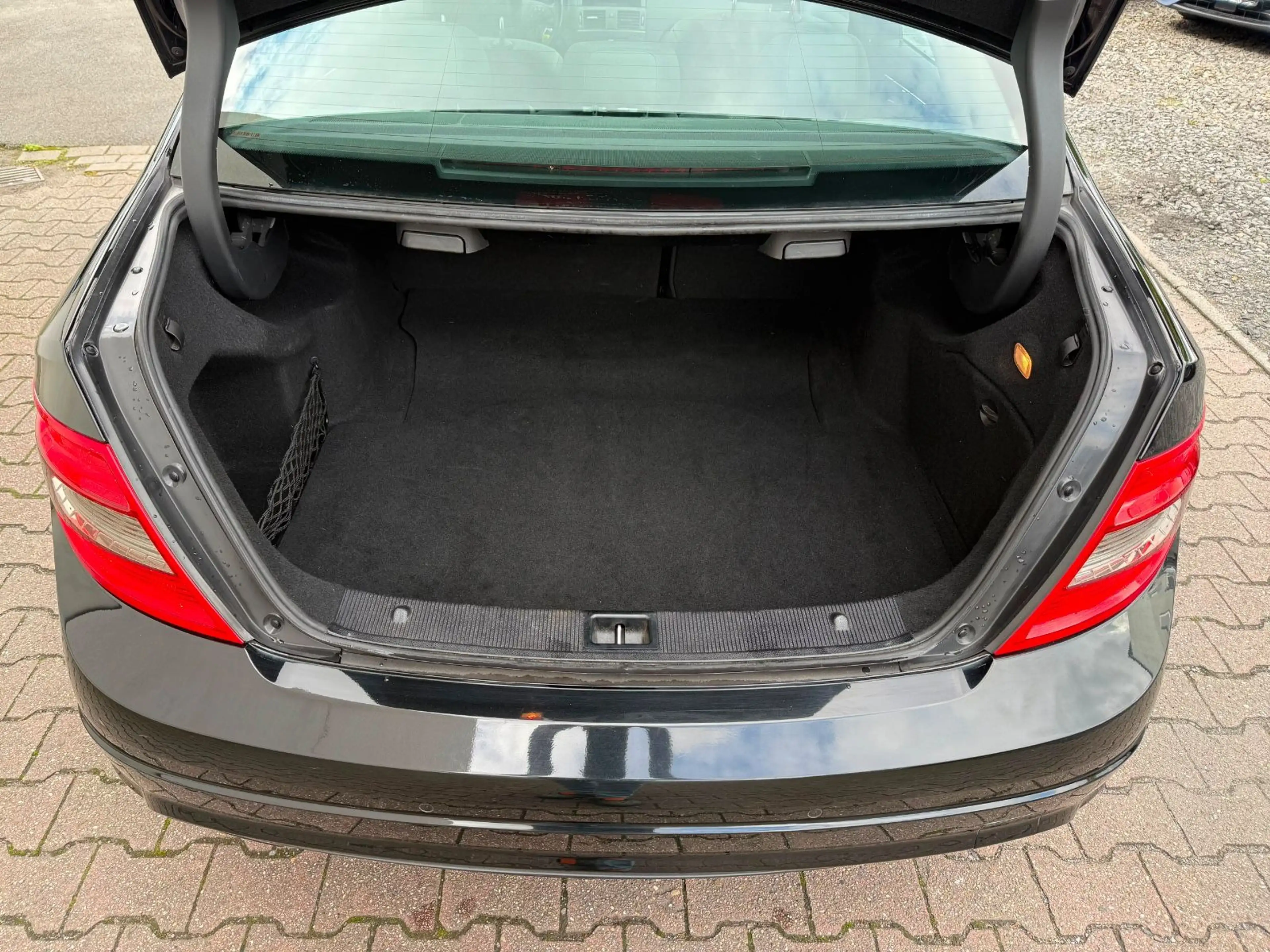 Mercedes-Benz C 180 CGI AMG BlueEfficiency 2.Hand*Leder*Garant — photo 23