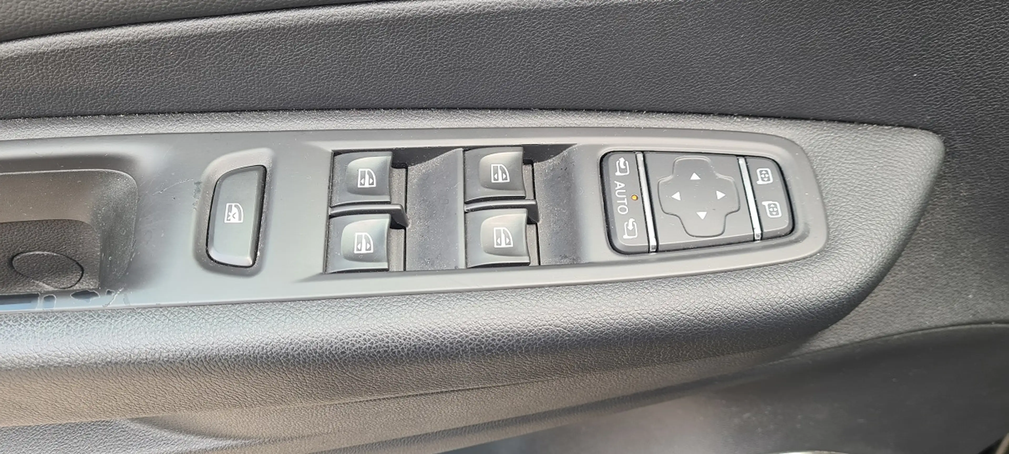 Renault Captur 0.9 TCe Intens ,Zeer nette auto !!! — photo 6