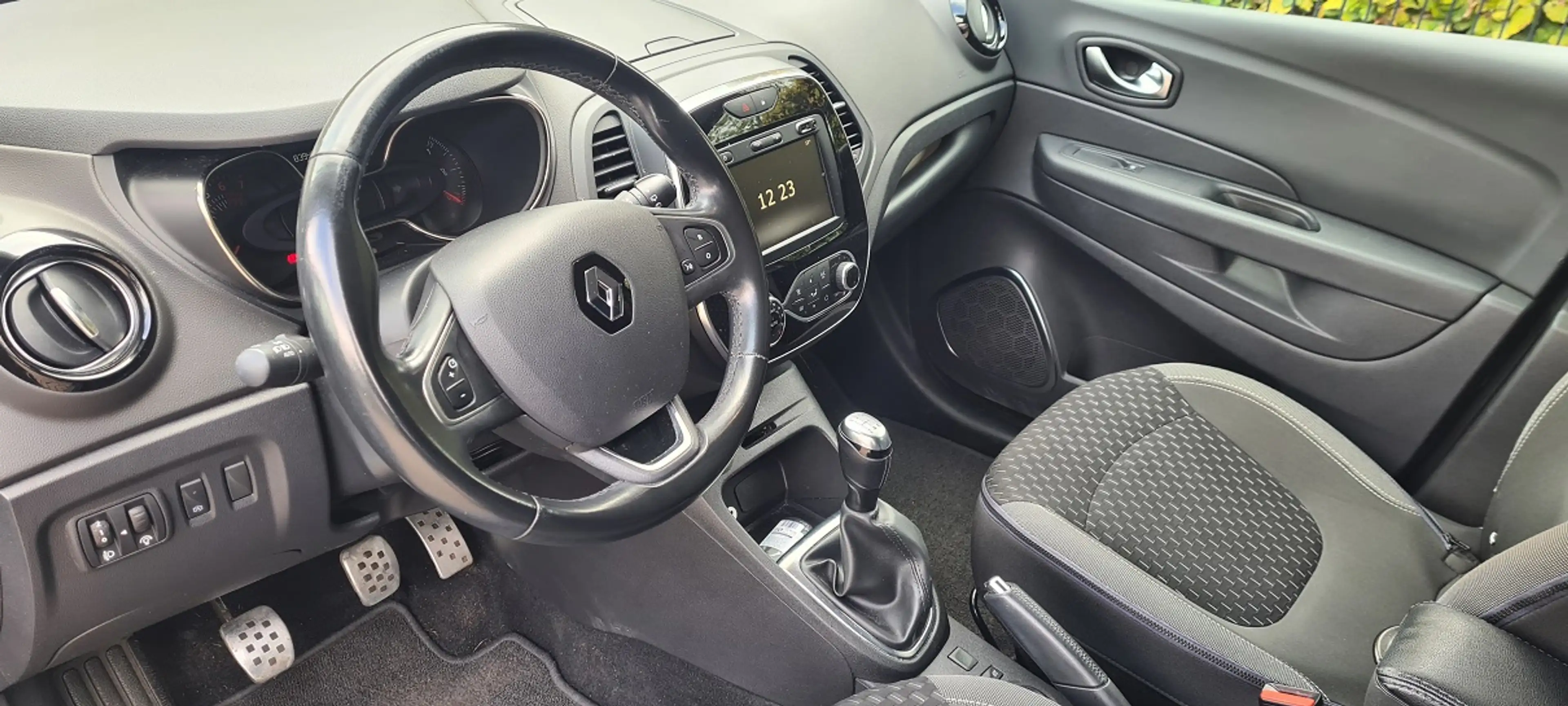 Renault Captur 0.9 TCe Intens ,Zeer nette auto !!! — photo 4