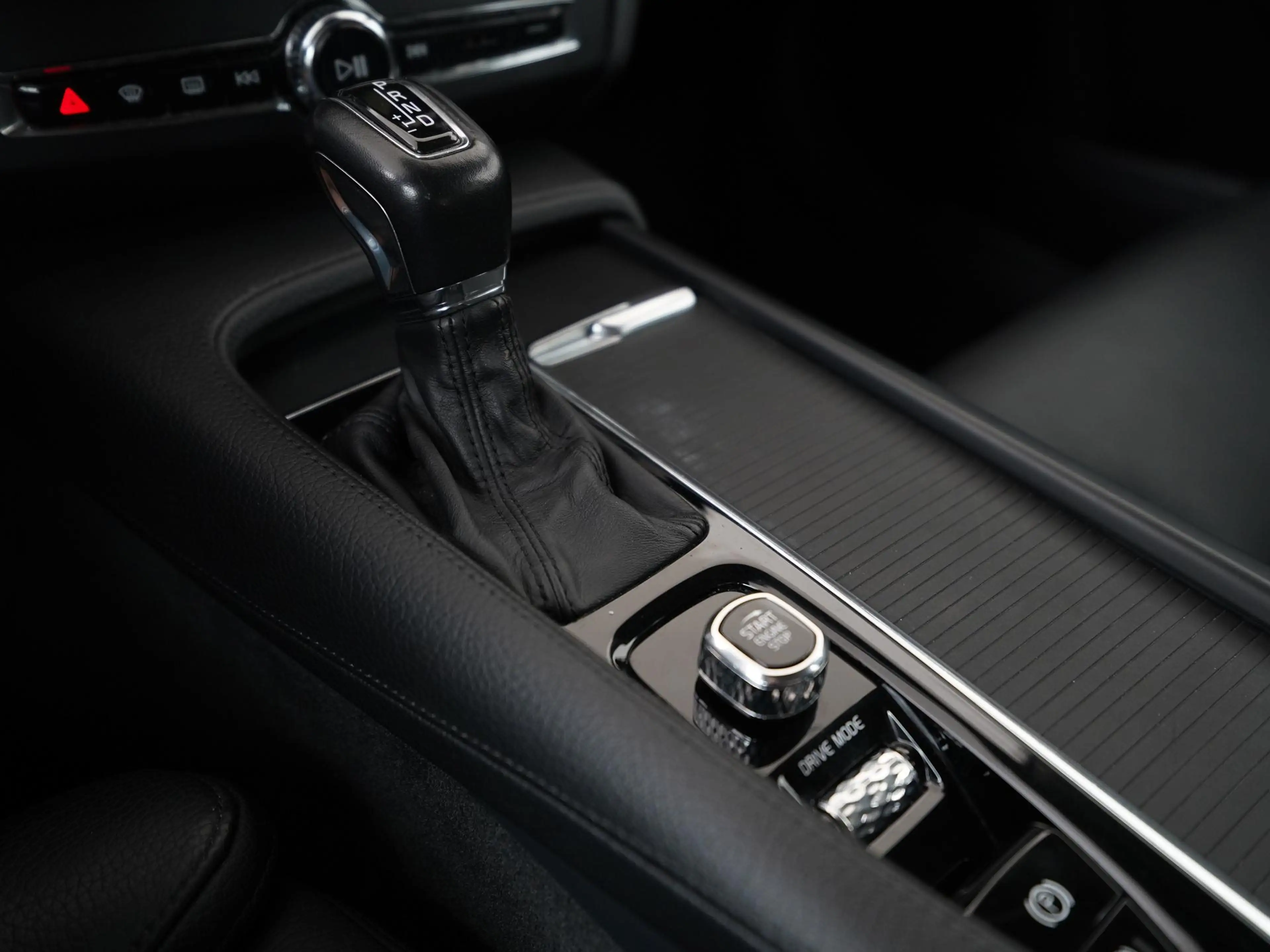 Volvo S90 2.0 T4 Momentum+ | Trekhaak | Leder | Carplay | St — photo 10