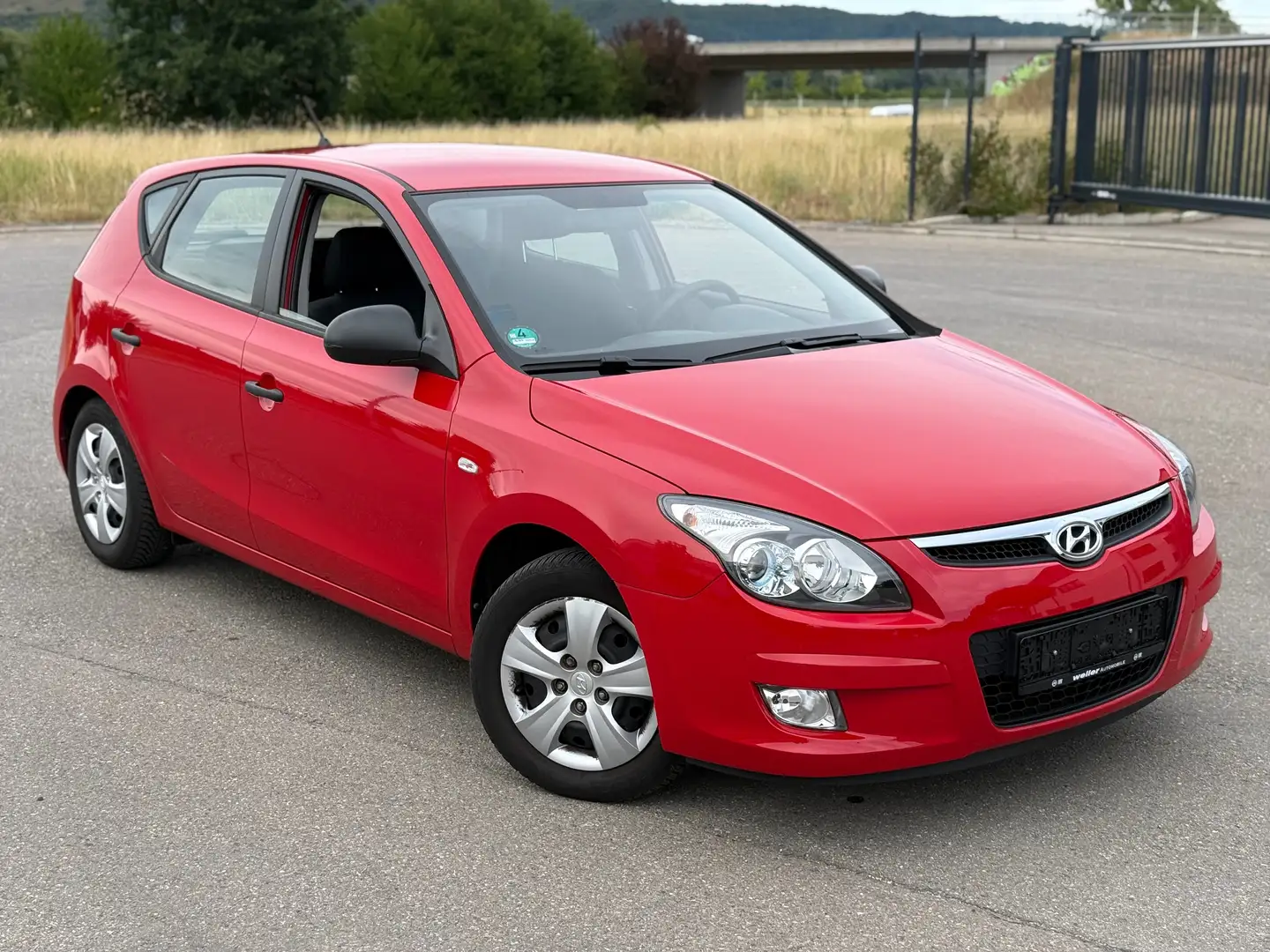 Hyundai i30 1.4 FIFA Edition Klima | Scheckheft | TÜV 07/2027 Rojo - 1