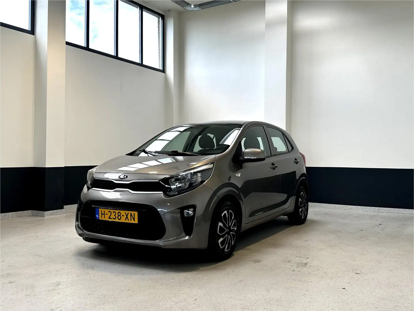 Kia Picanto 1.0 MPi ComfortPlusLine | Apple Carplay | Navigati Grijs - 2