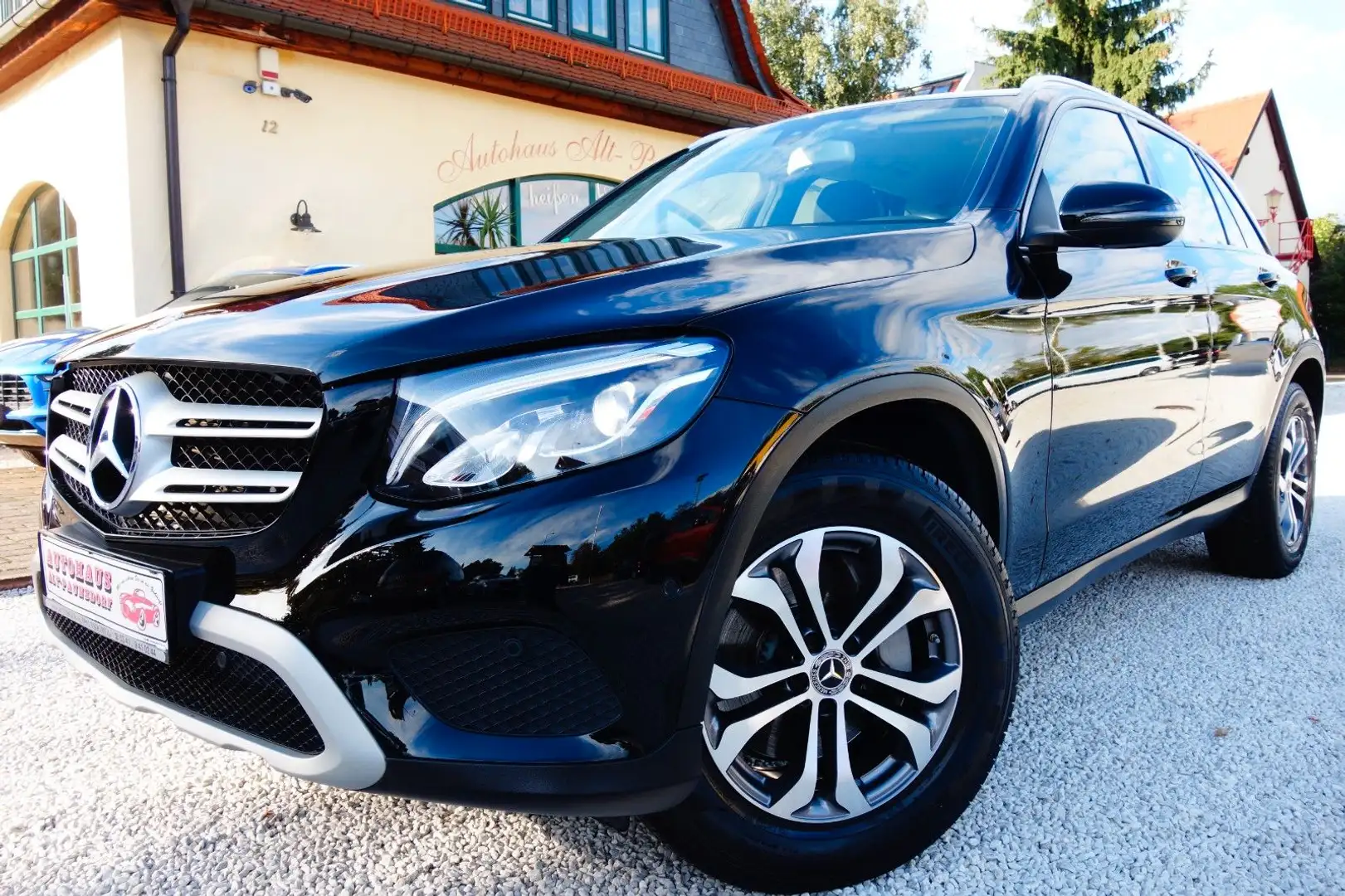 Mercedes-Benz GLC 250 4Matic,Navi,Autom.PDC,auspark Assistent Schwarz - 1