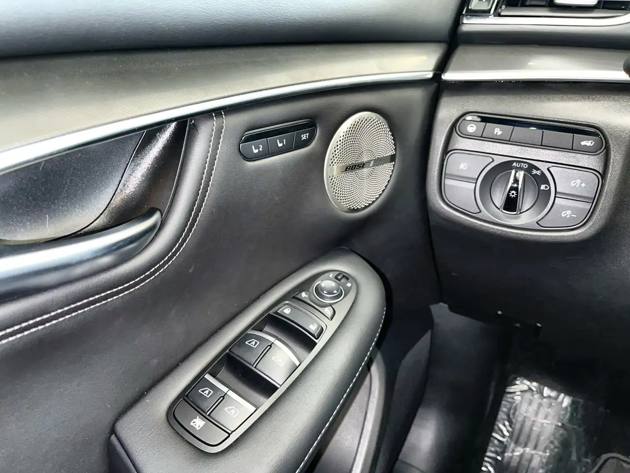 Infiniti QX55 снимка Infiniti QX55