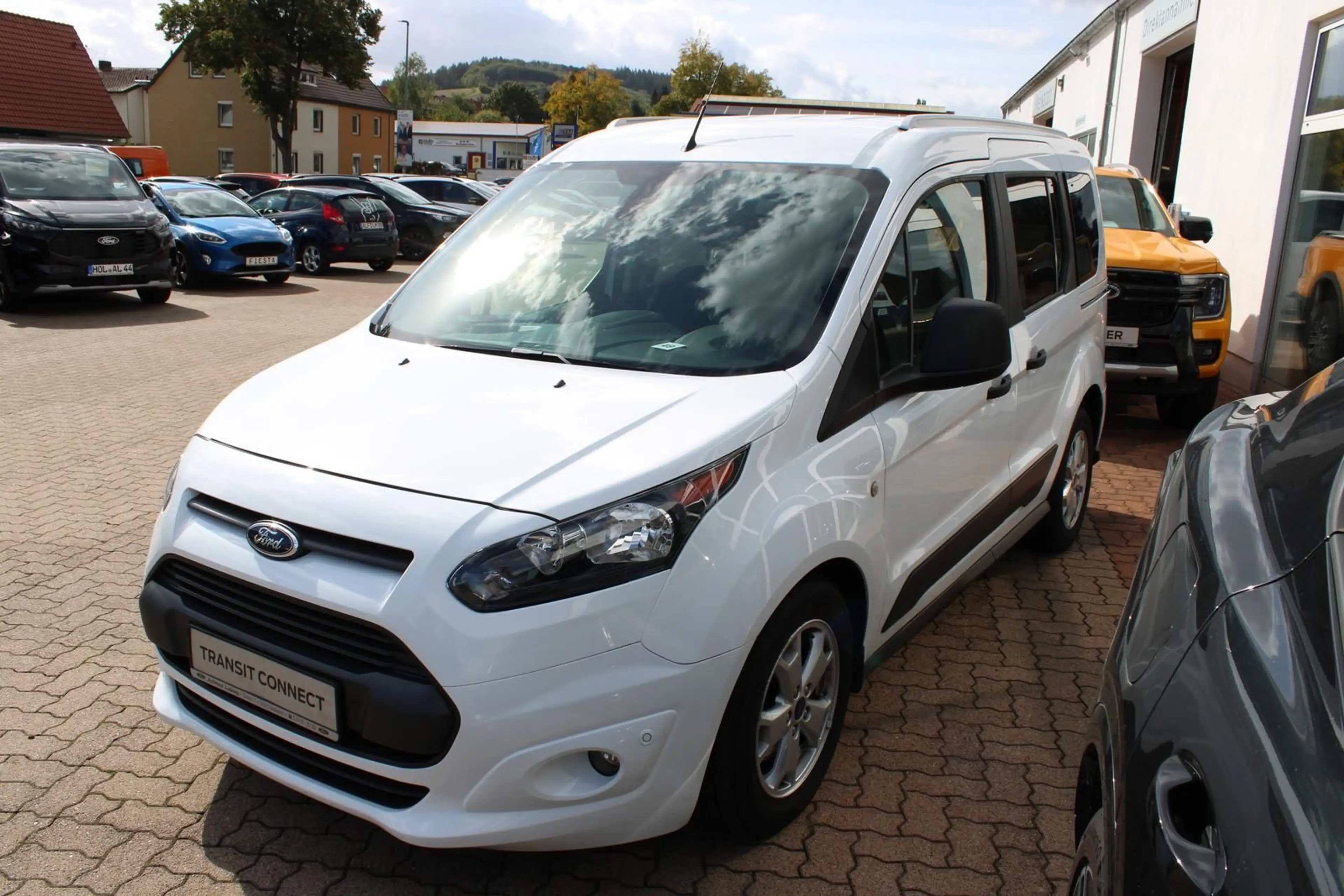 Ford Tourneo Connect 1.5 TDCi AHK Sitz/Scheiben Heiz. — photo 7
