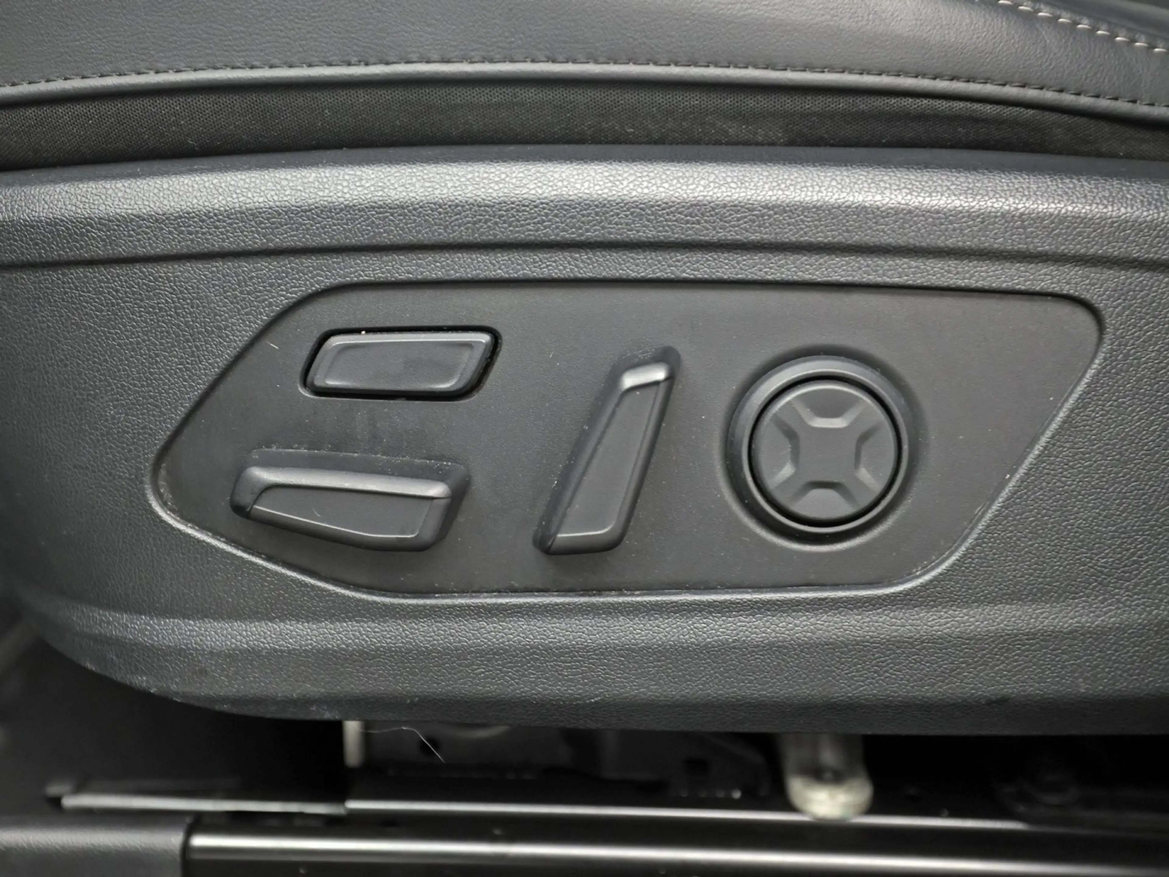 Kia Sorento 1.6 T-GDI Plug-in Hybrid 4WD Executive 7 Persoons — photo 24