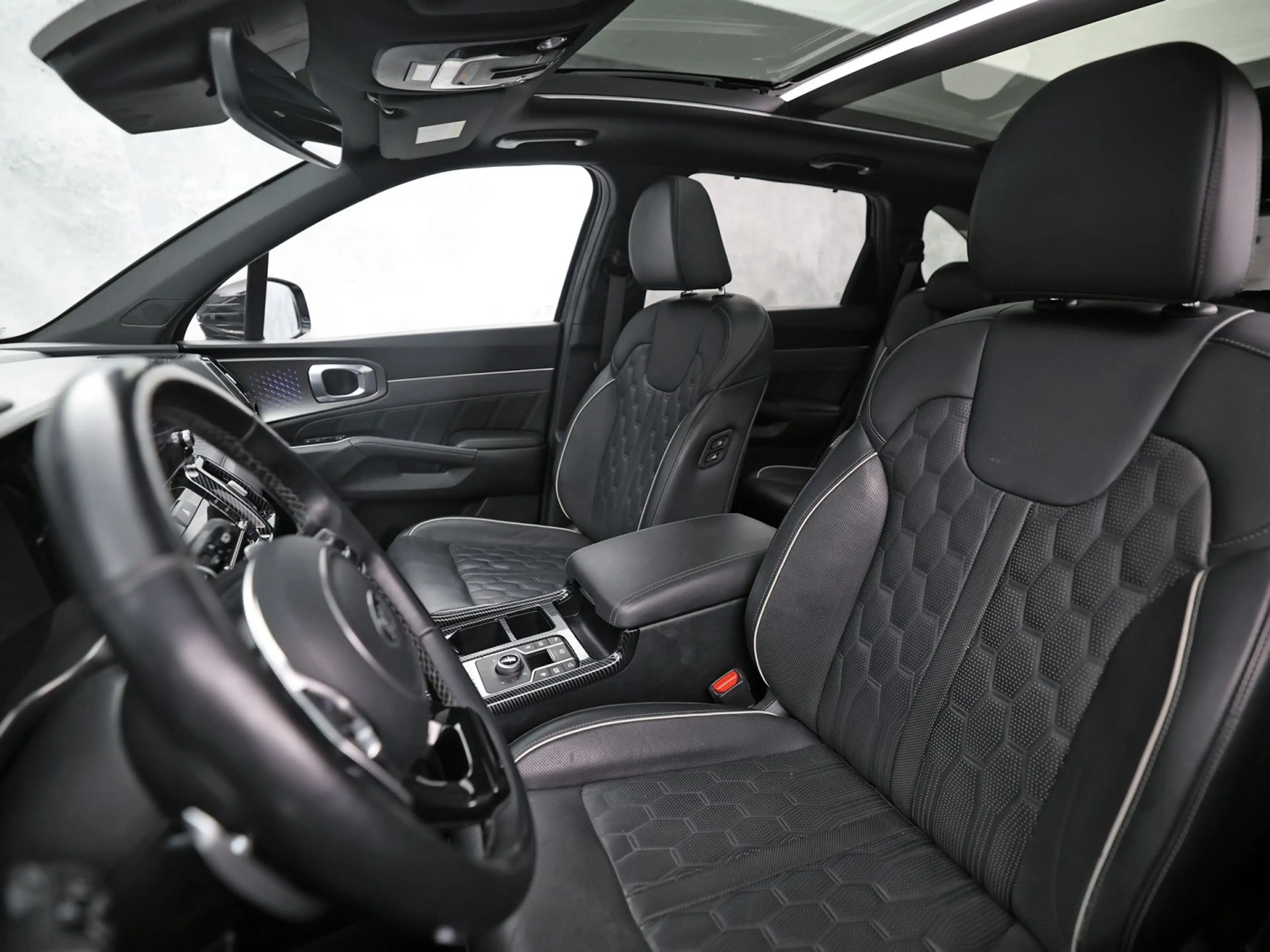 Kia Sorento 1.6 T-GDI Plug-in Hybrid 4WD Executive 7 Persoons — photo 16