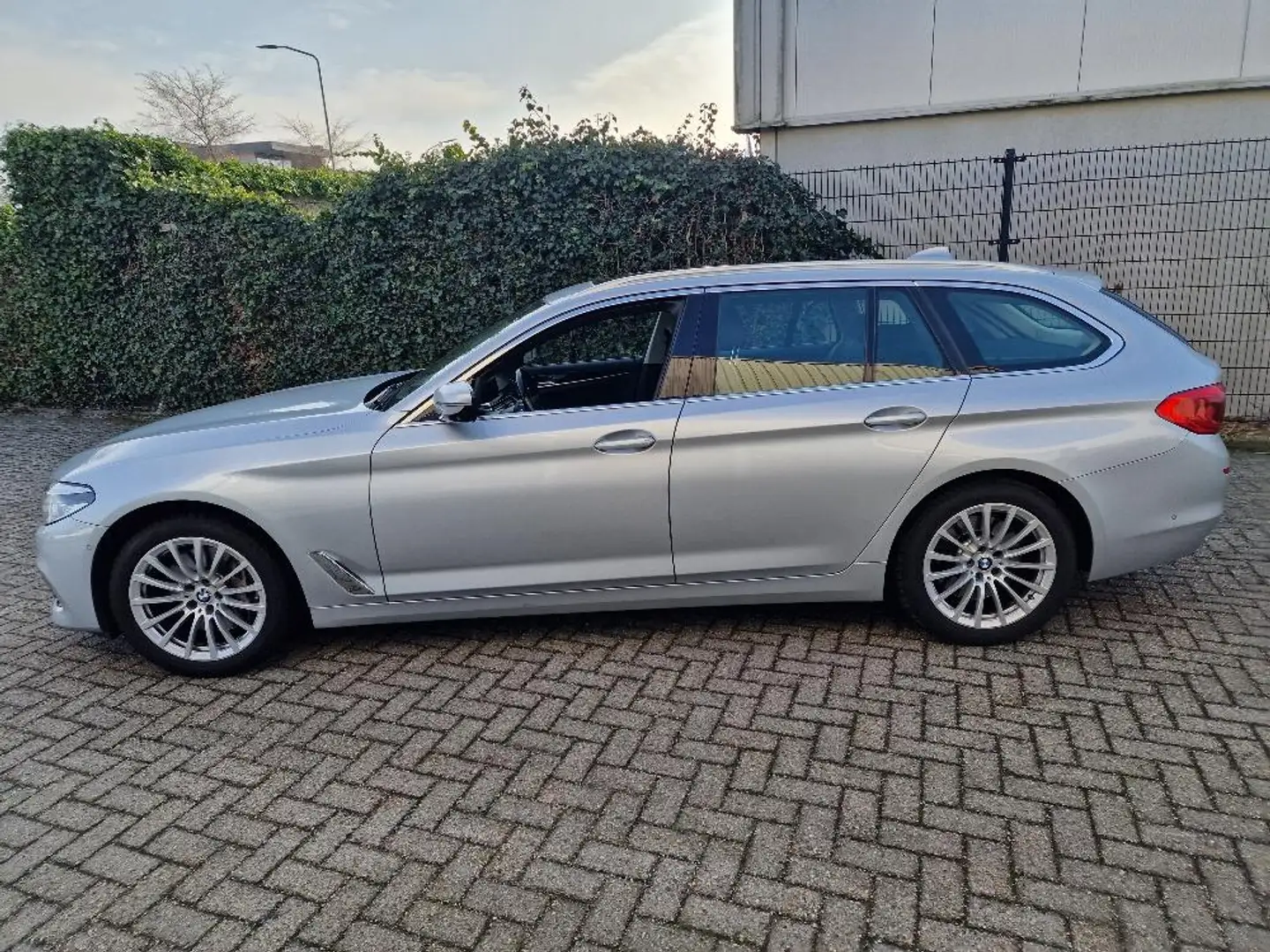 BMW 540 5-serie Touring 540i xDrive High Exe. | Luxery Lin Grau - 2