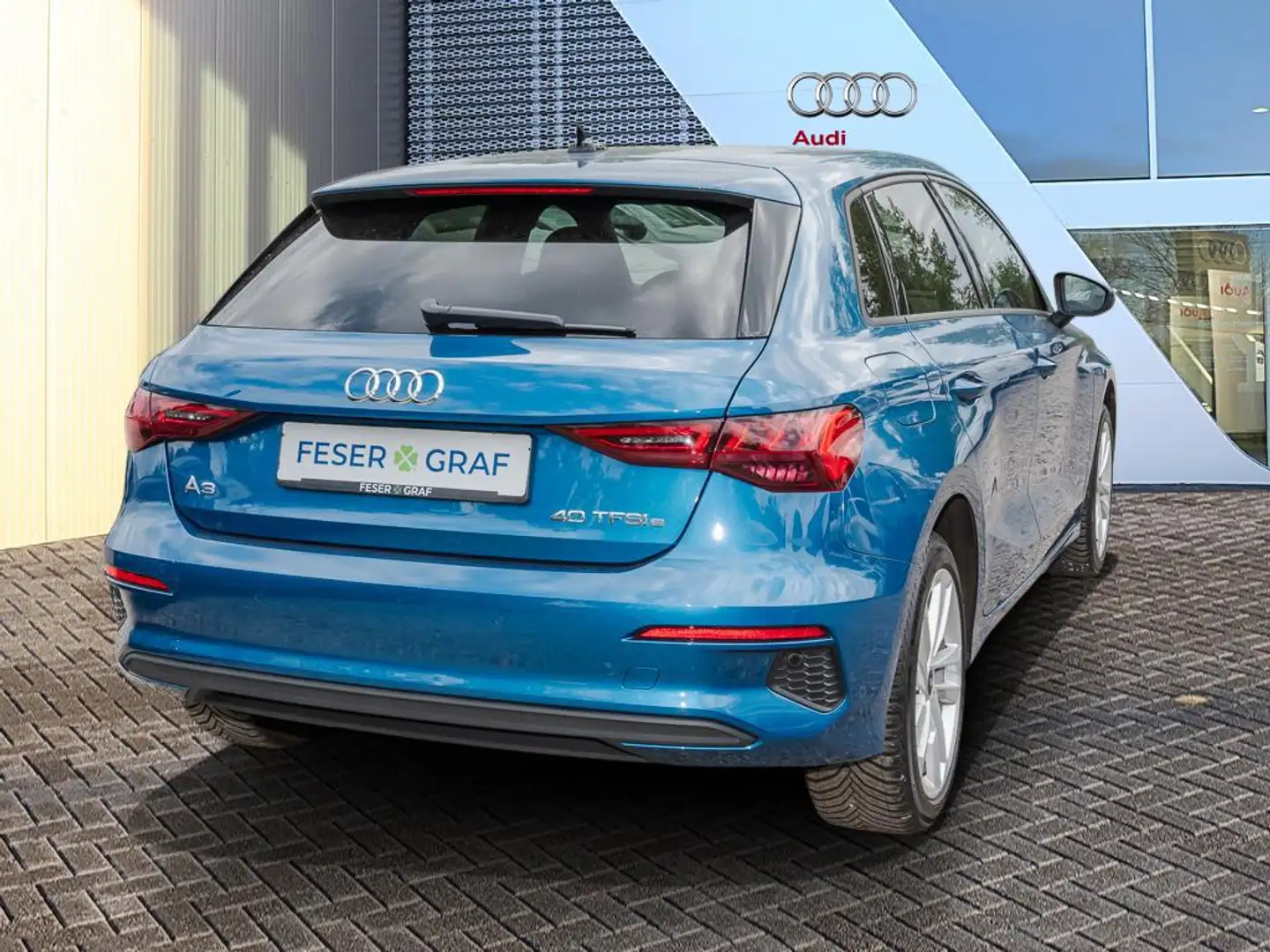 Audi A3 40 TFSI e /LED/Navi+/PDC Blauw - 2
