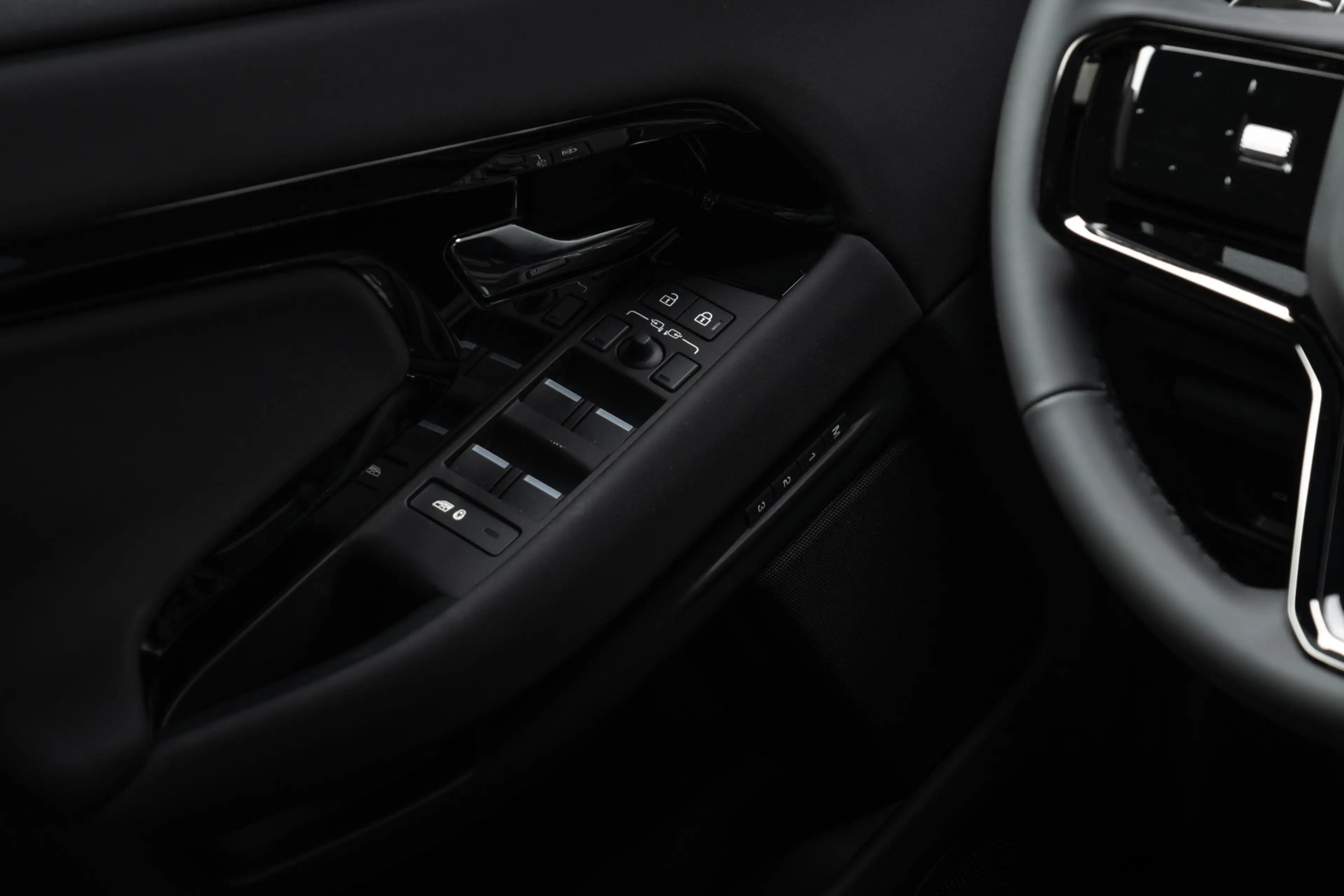 Land Rover Range Rover Evoque 1.5 P270e PHEV AWD Dynamic SE | NP € 81.773,- | Bl — photo 14