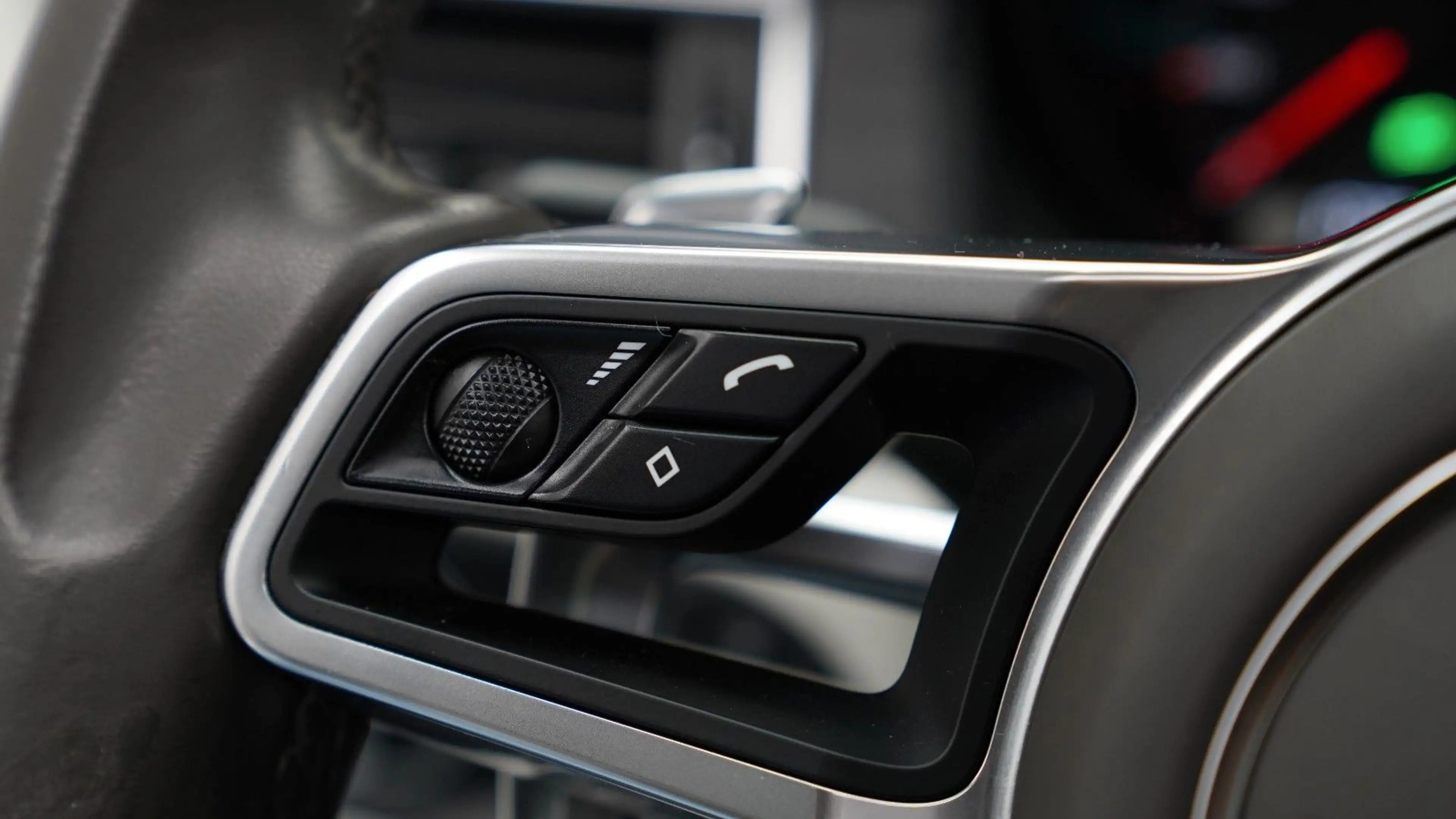 Porsche Macan GTS *PDLS+*KAMERA*BOSE*PANO*1-HAND* APPLE* — photo 11