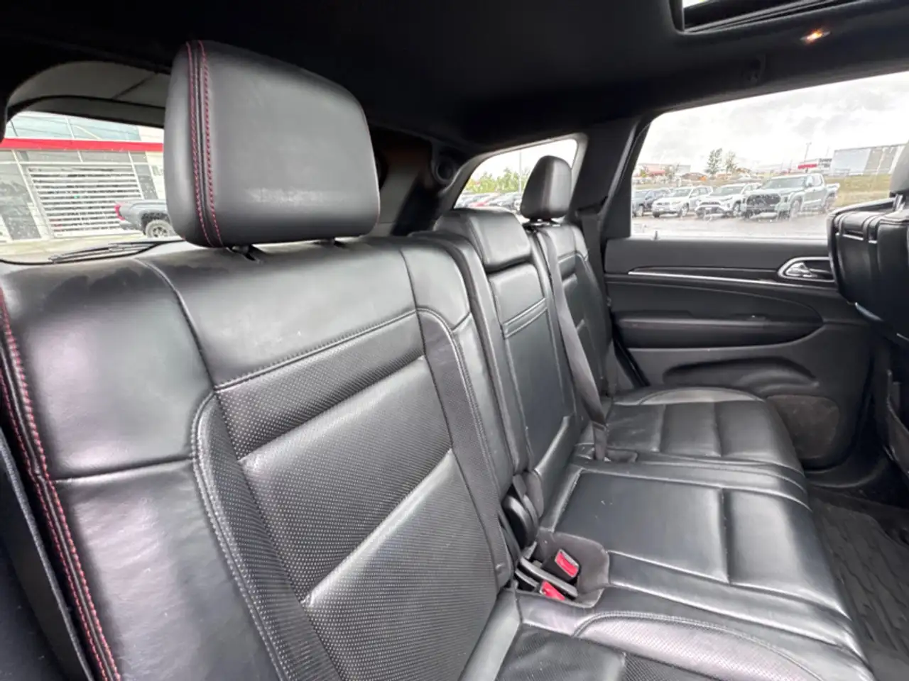 Jeep Grand Cherokee photo Jeep Grand Cherokee