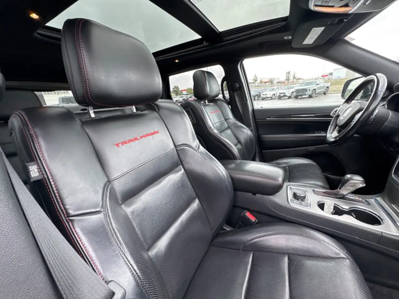 Jeep Grand Cherokee photo Jeep Grand Cherokee