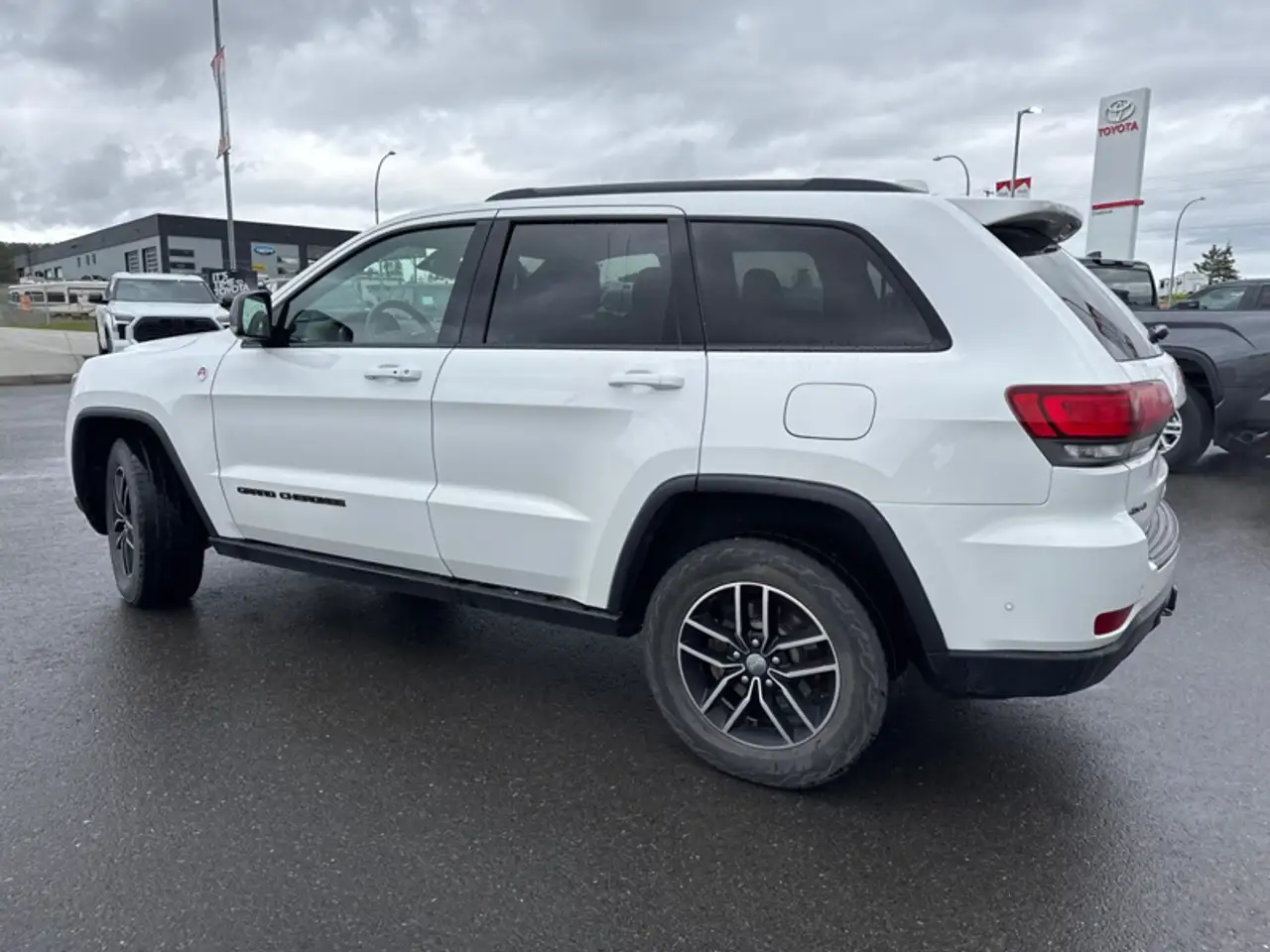 Jeep Grand Cherokee photo Jeep Grand Cherokee
