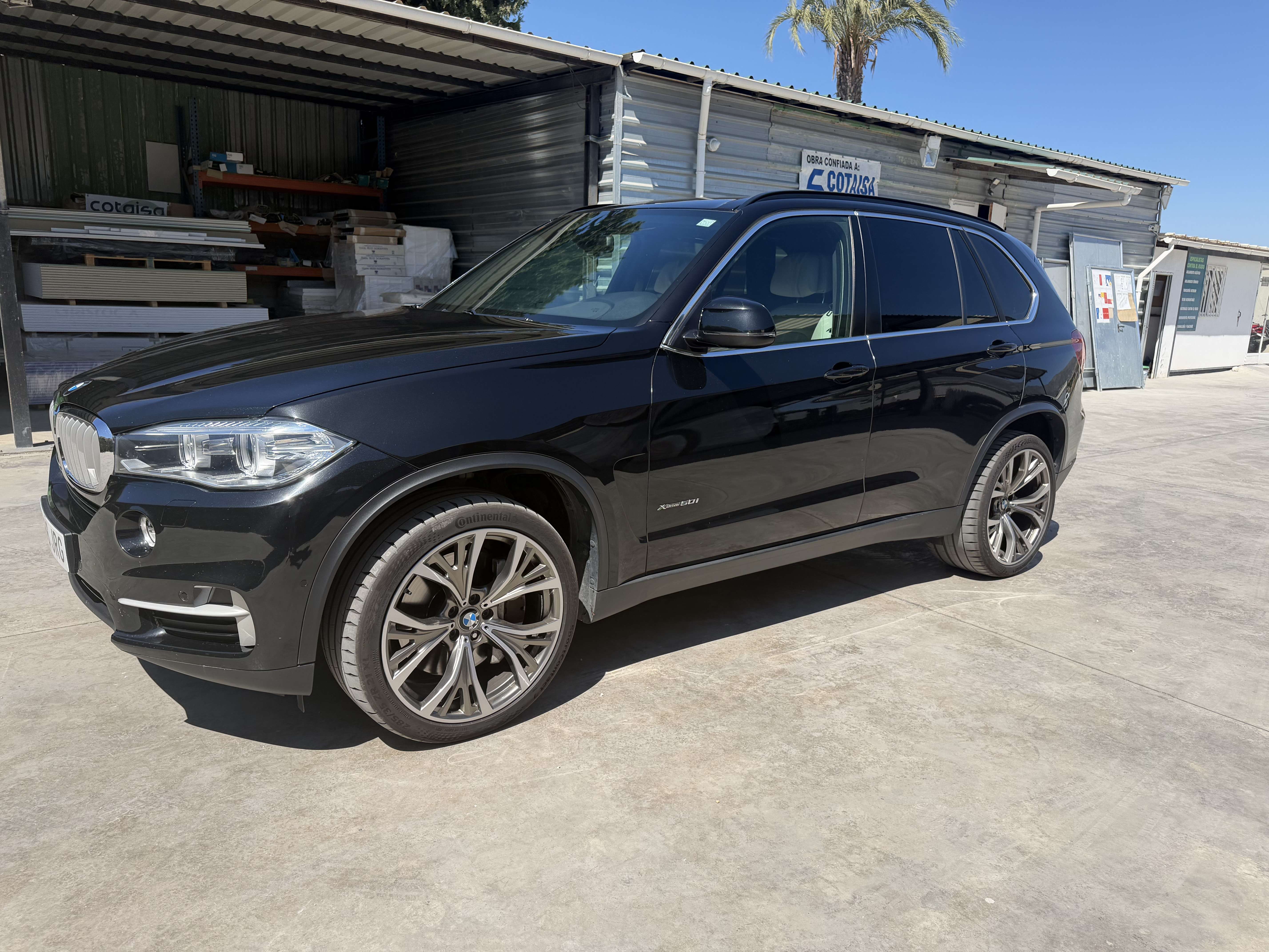BMW X5 xDrive 50iA - foto 1