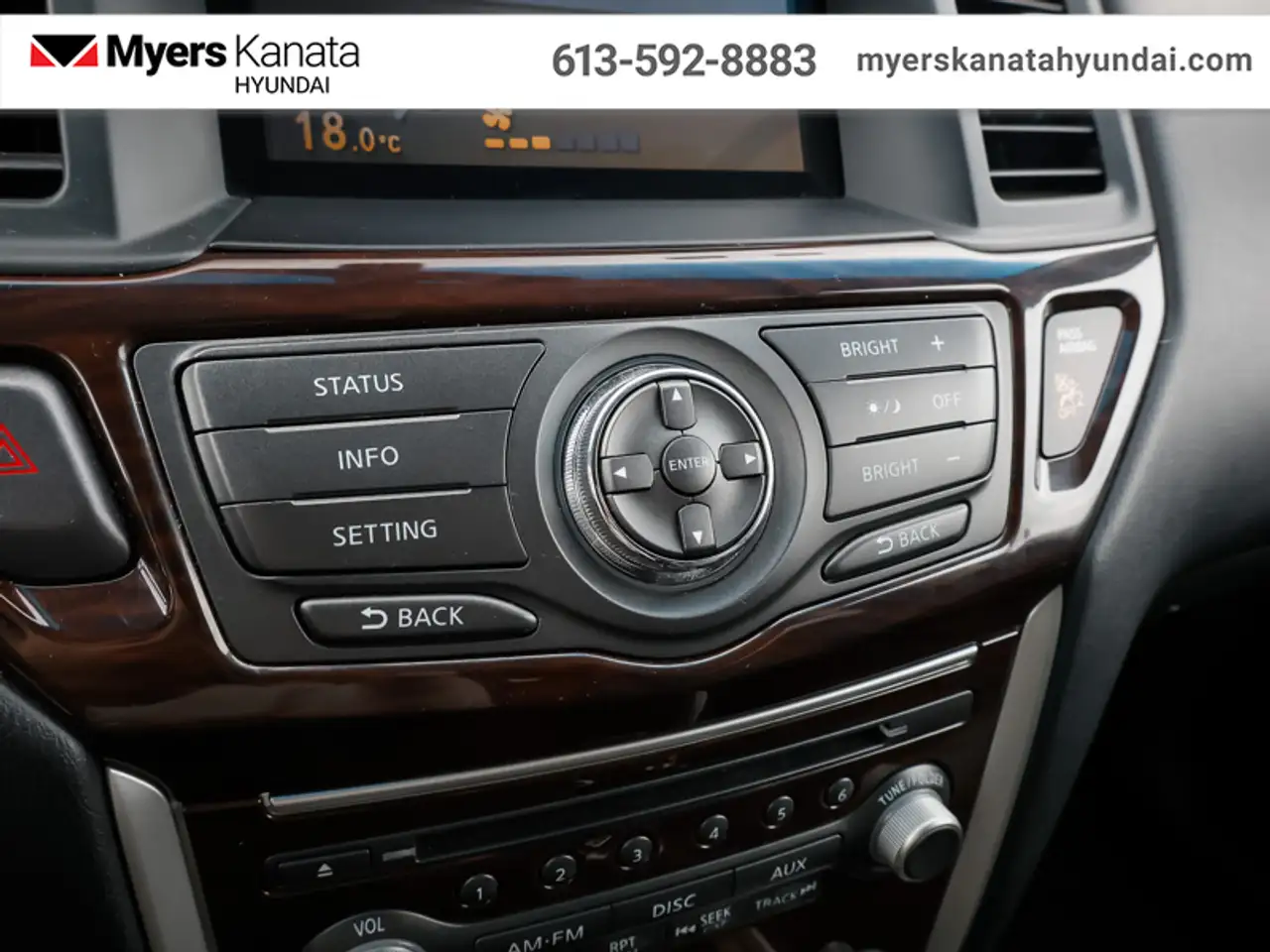 Nissan Pathfinder снимка Nissan Pathfinder