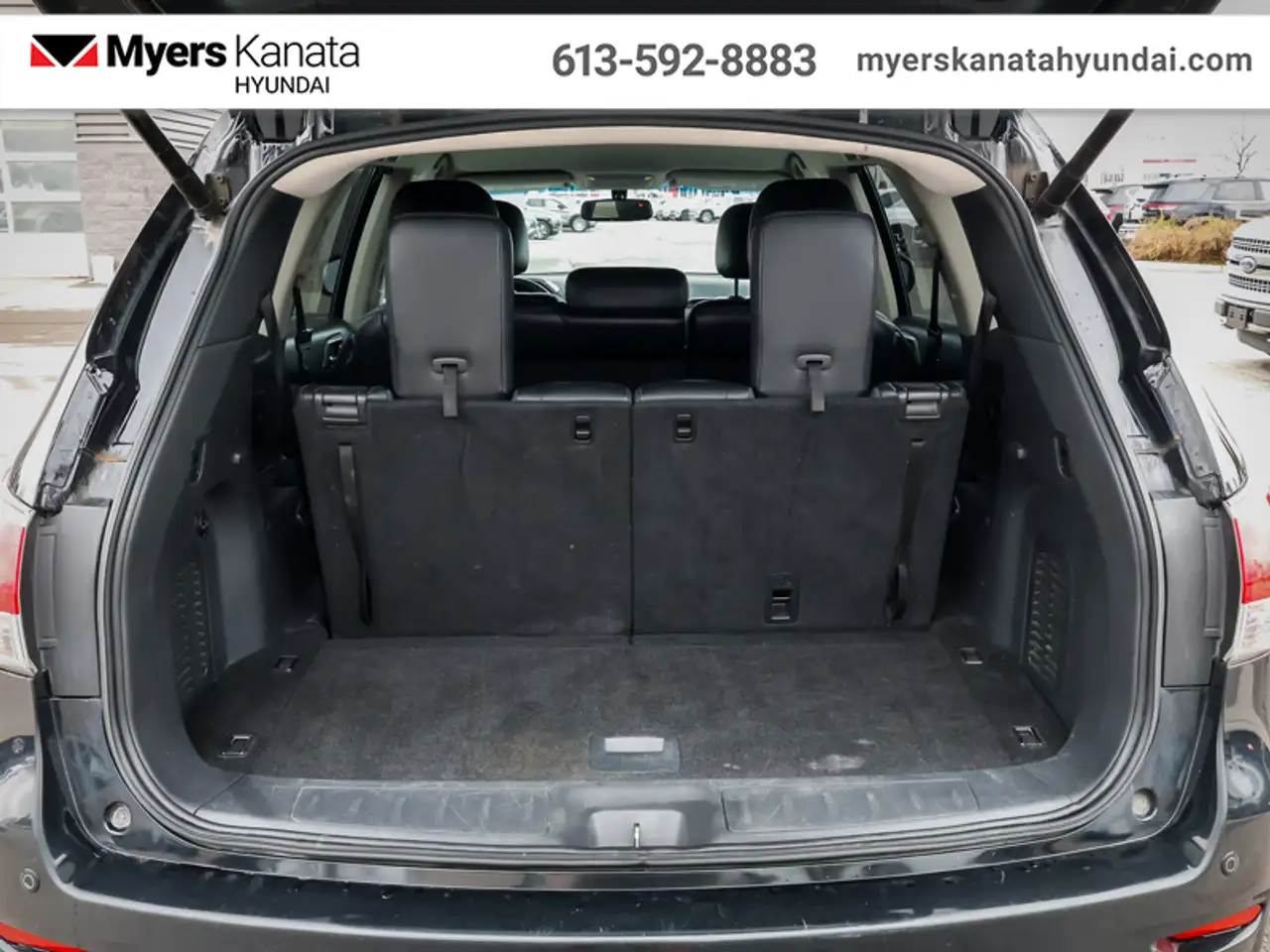 Nissan Pathfinder снимка Nissan Pathfinder