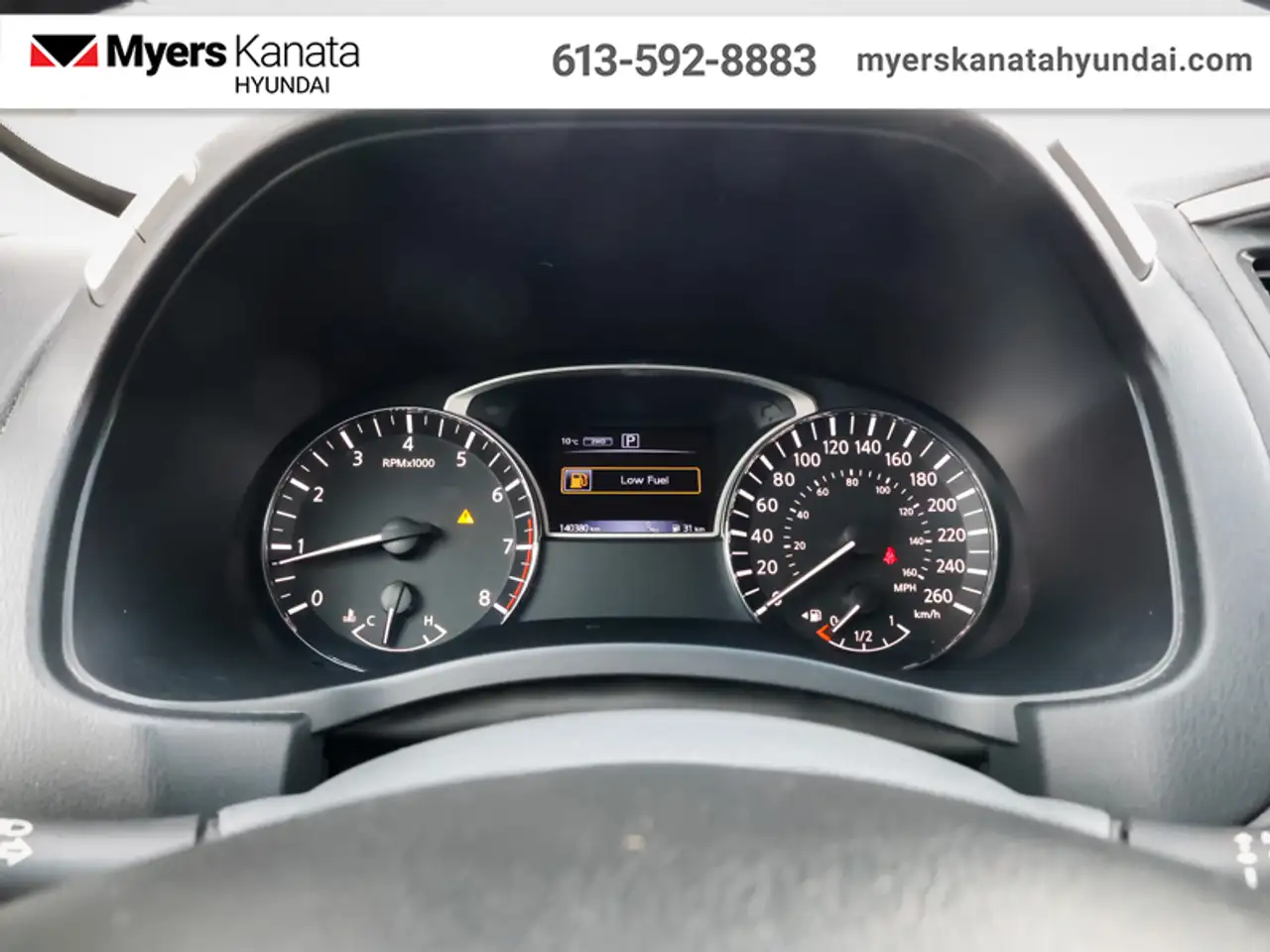 Nissan Pathfinder снимка Nissan Pathfinder