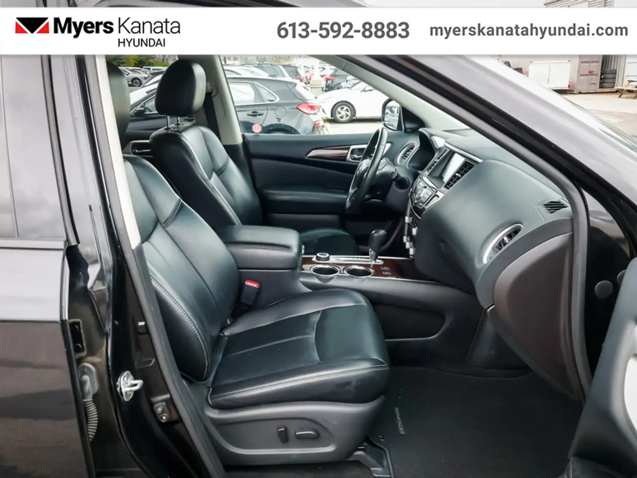 Nissan Pathfinder снимка Nissan Pathfinder