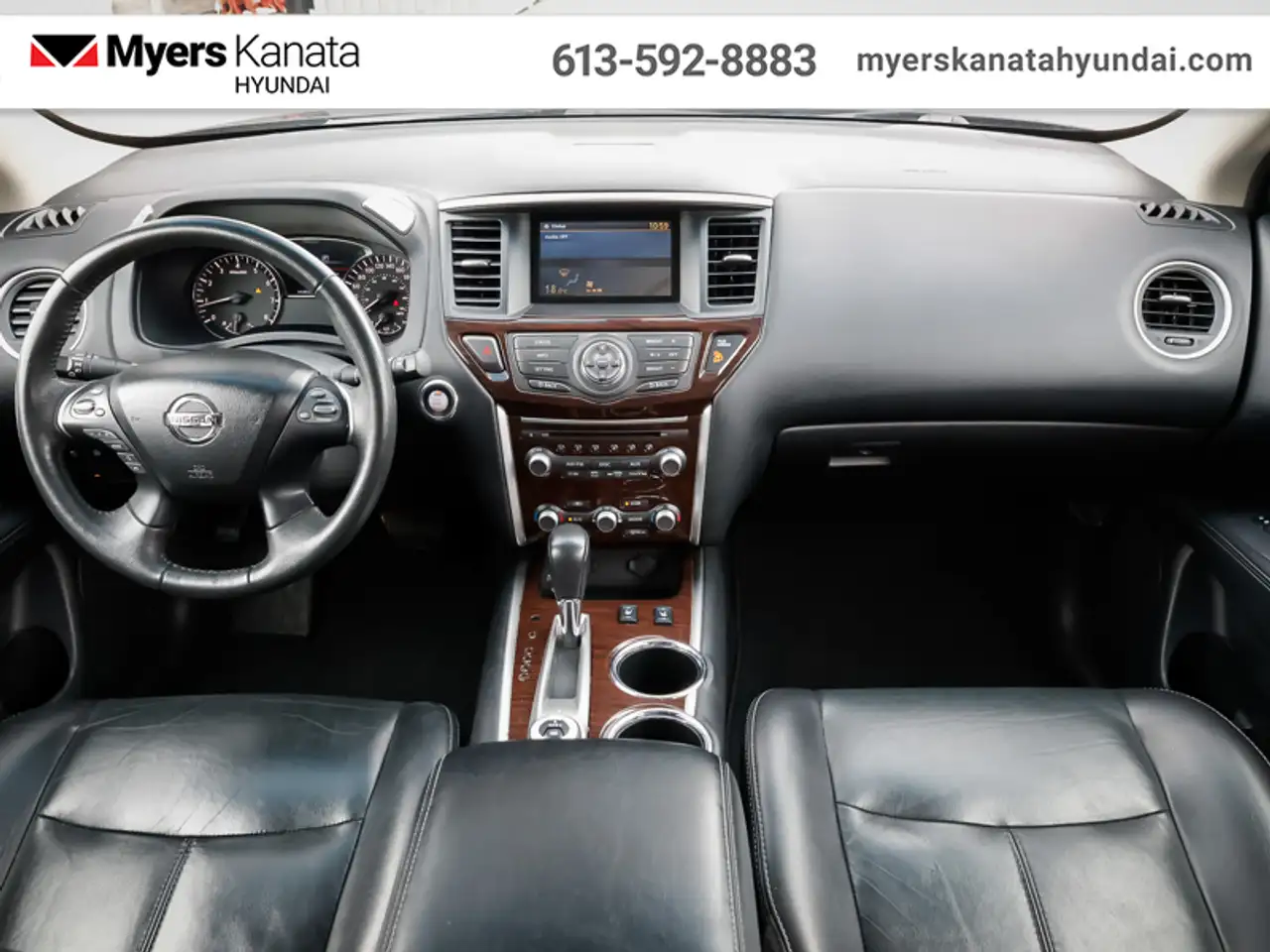 Nissan Pathfinder снимка Nissan Pathfinder
