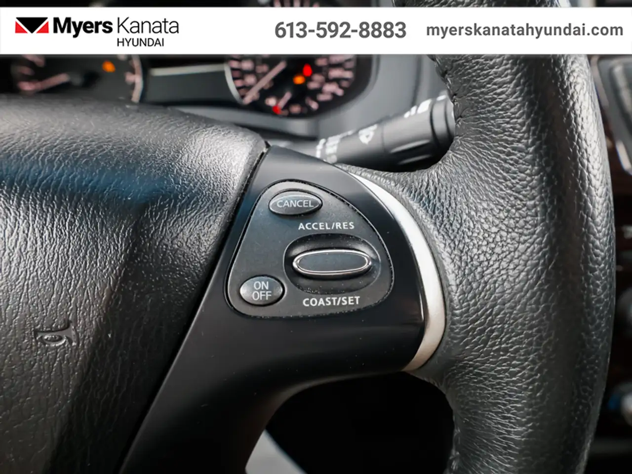 Nissan Pathfinder снимка Nissan Pathfinder