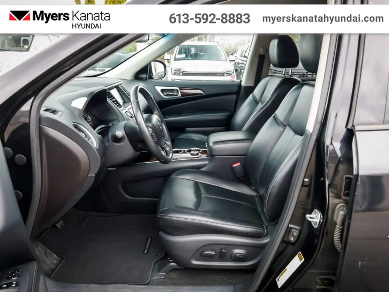 Nissan Pathfinder снимка Nissan Pathfinder