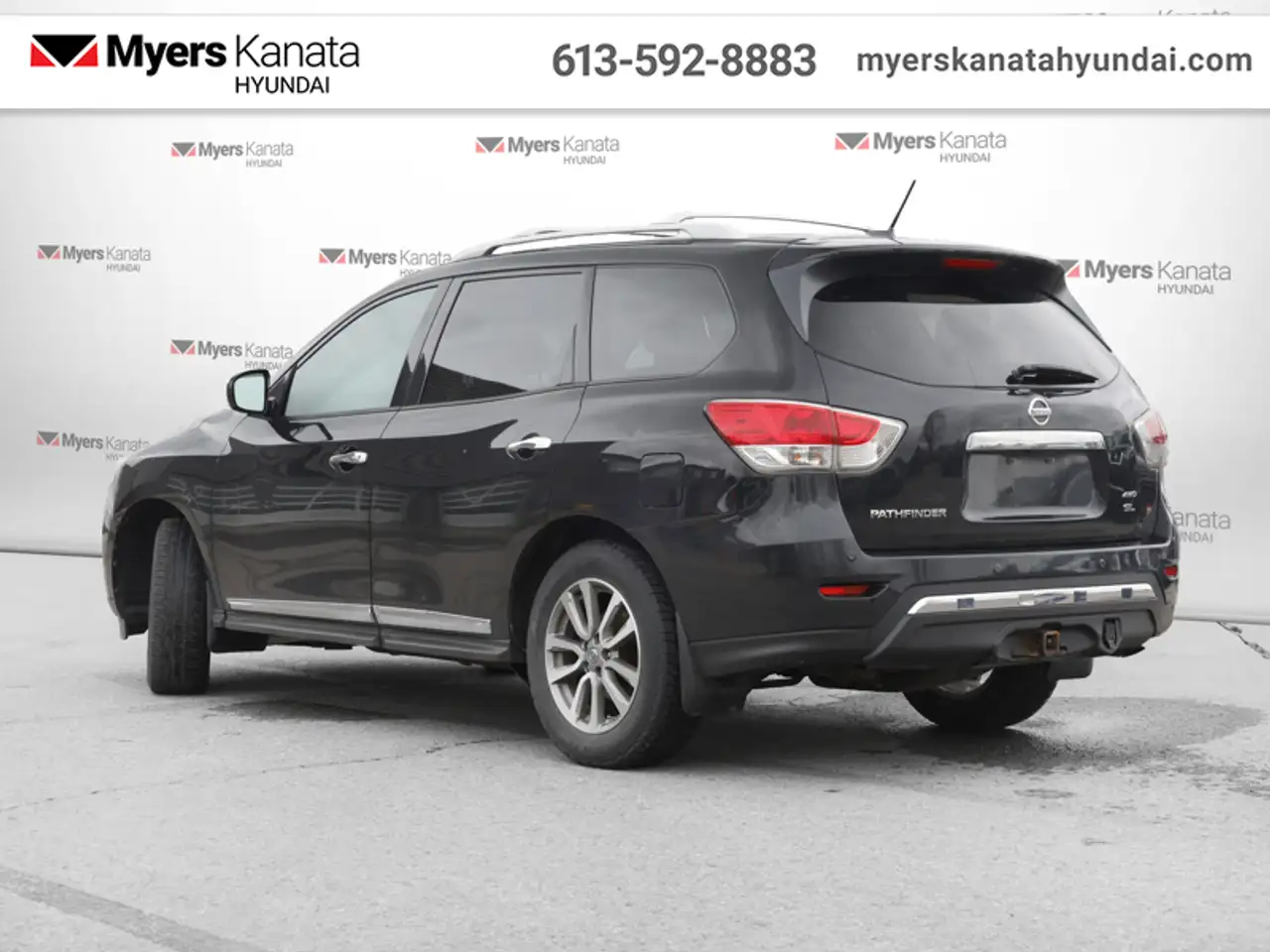 Nissan Pathfinder снимка Nissan Pathfinder