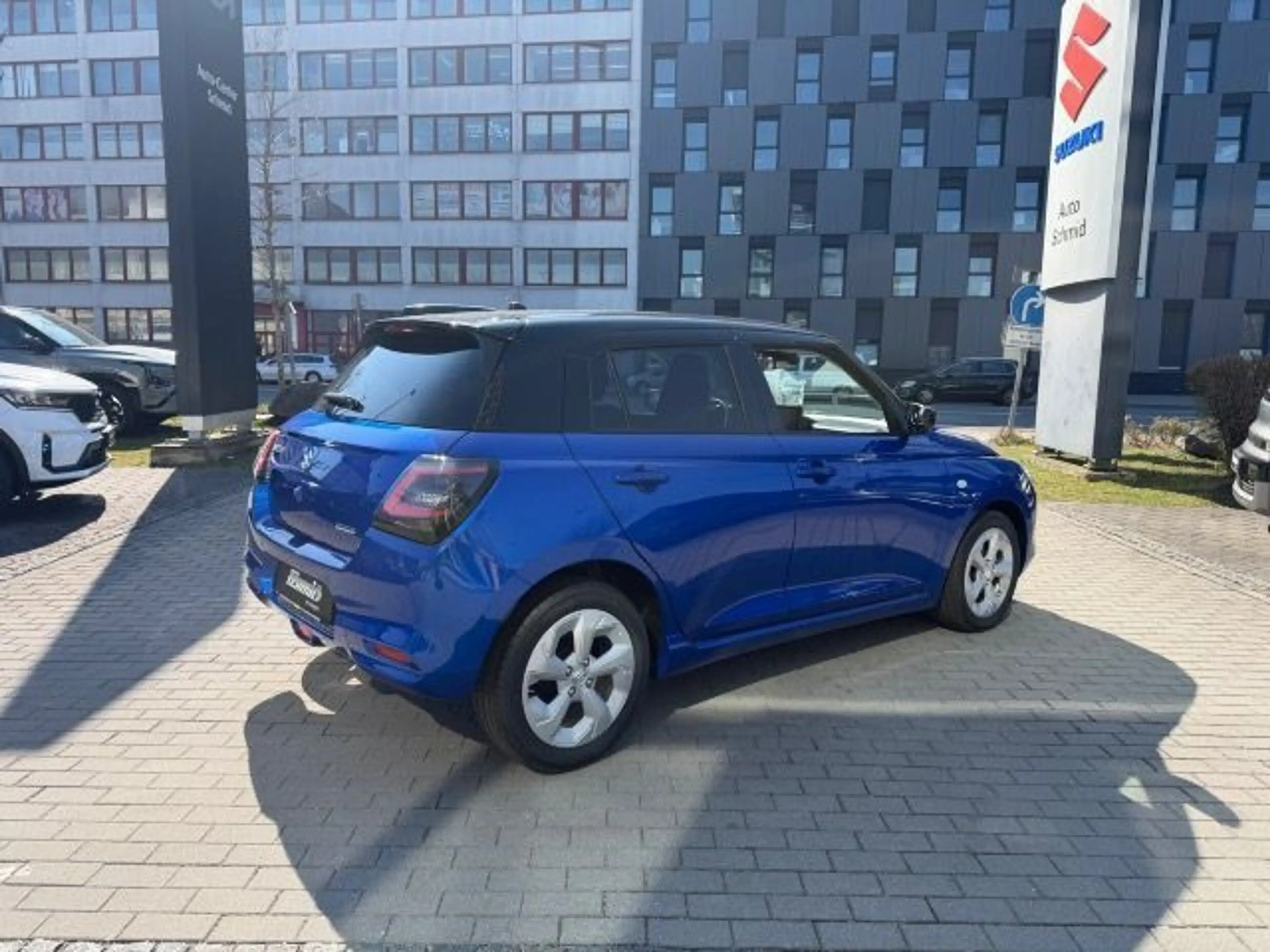 Suzuki Swift SWIFT 1.2 DUALJET HYBRID 5-GANG COMFORT — photo 6