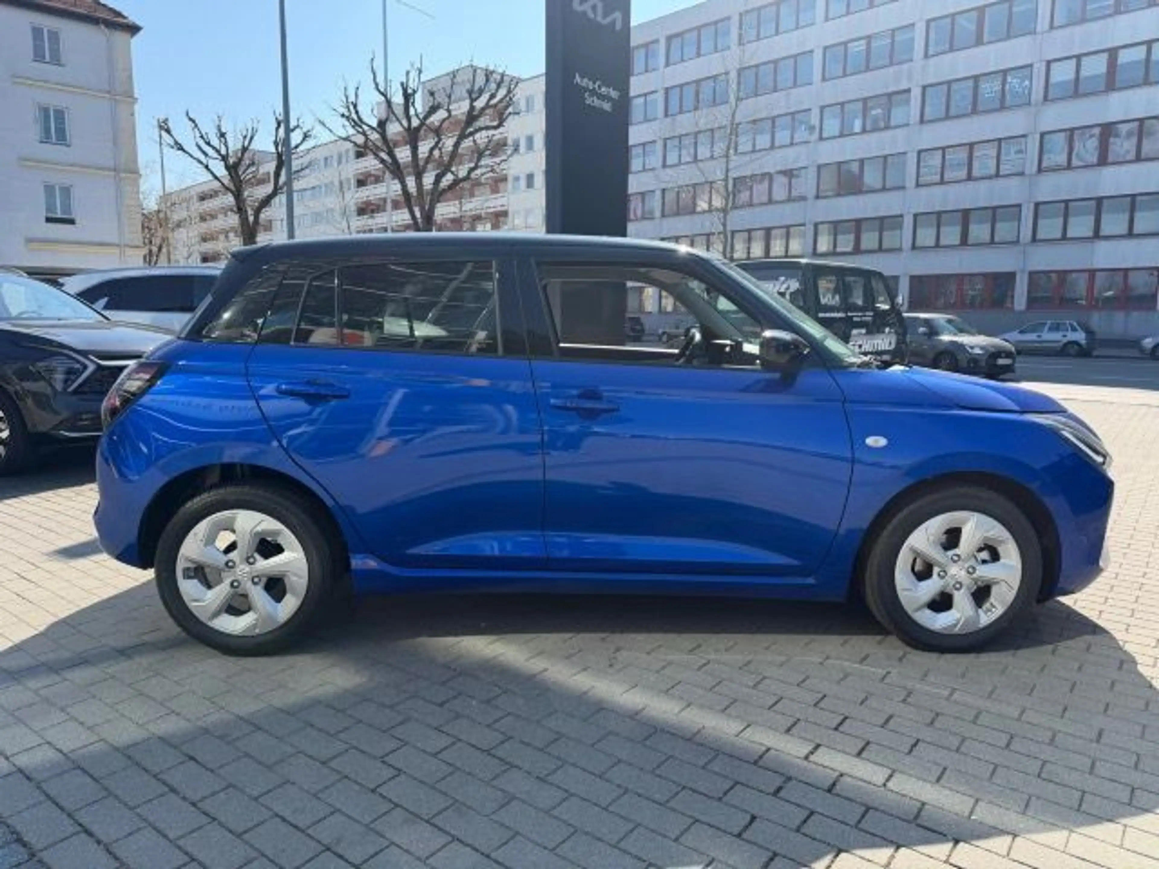 Suzuki Swift SWIFT 1.2 DUALJET HYBRID 5-GANG COMFORT — photo 5