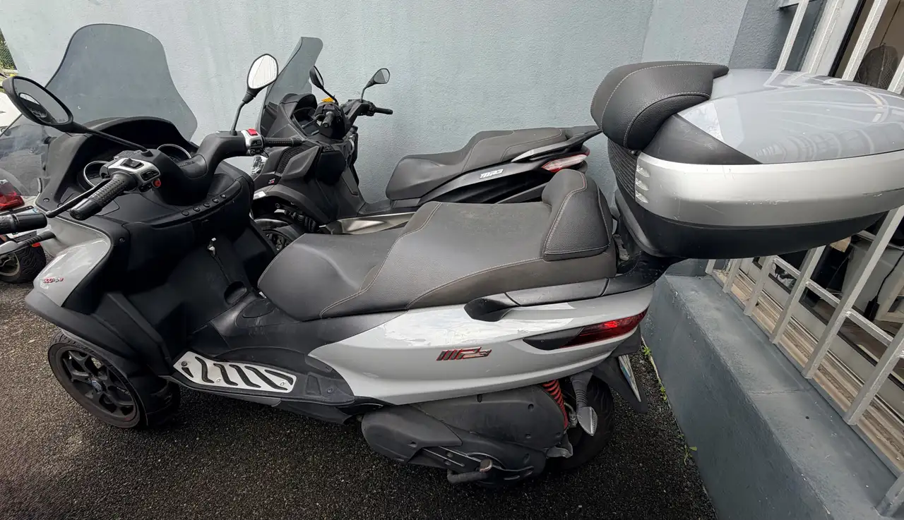 Piaggio MP3 500