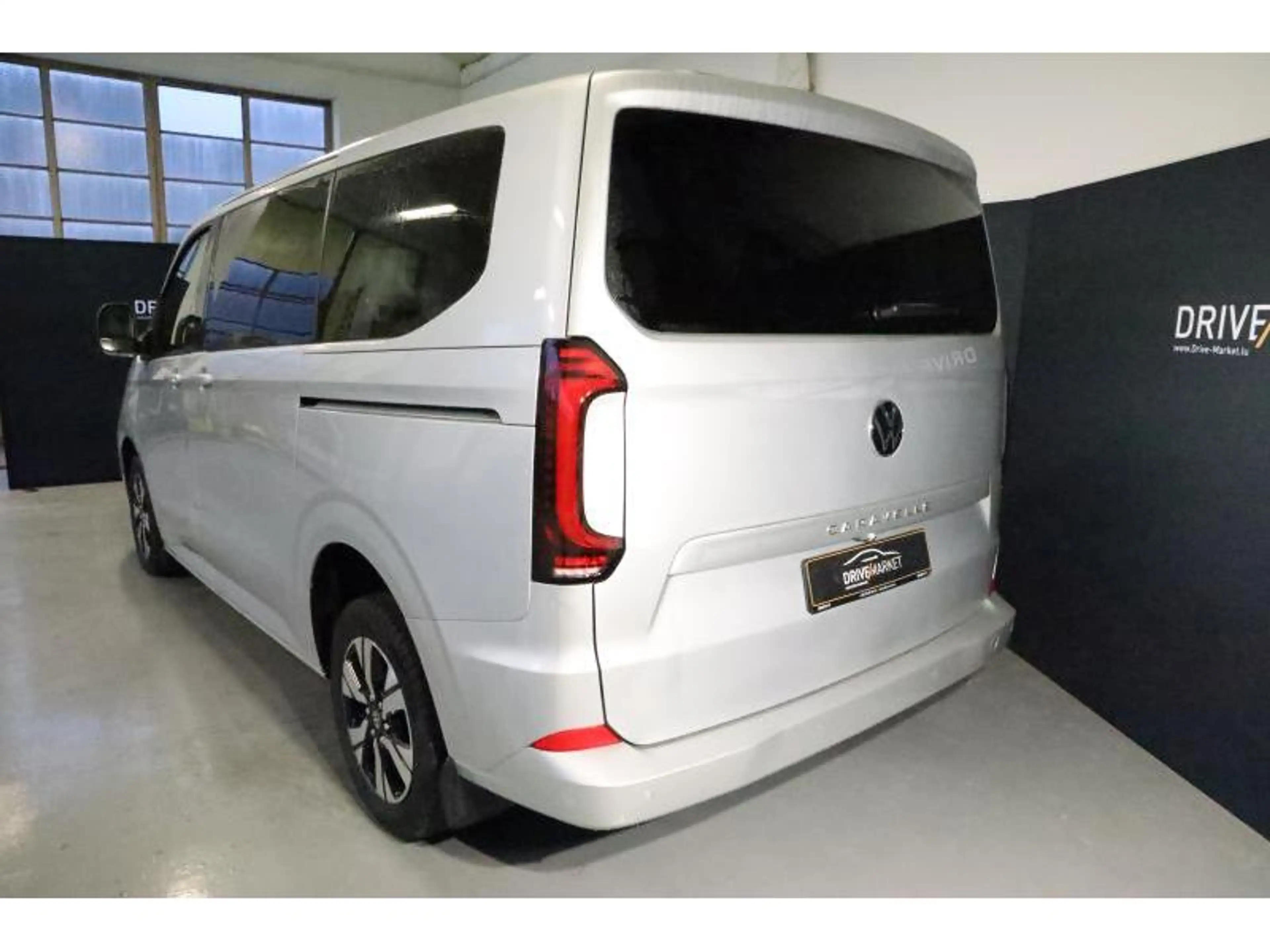 Volkswagen T7 Caravelle STYLE COURT A8 — photo 3