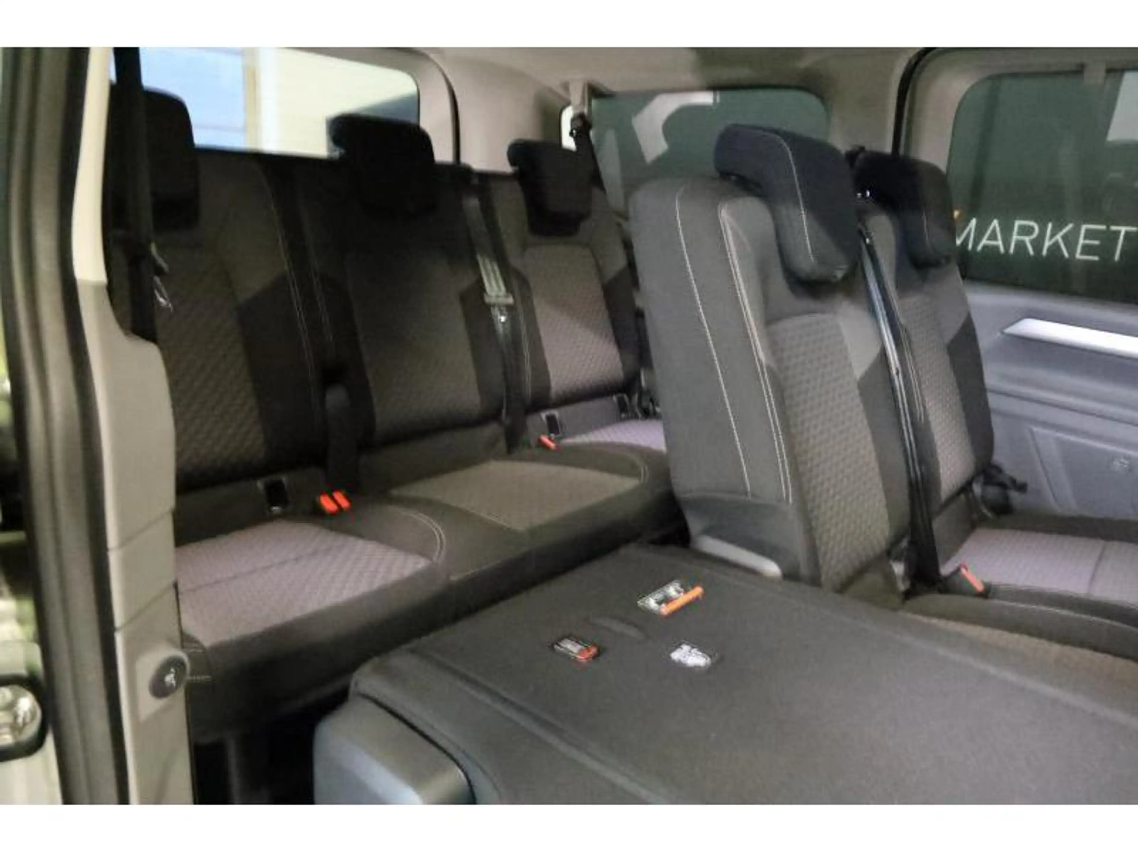 Volkswagen T7 Caravelle STYLE COURT A8 — photo 15