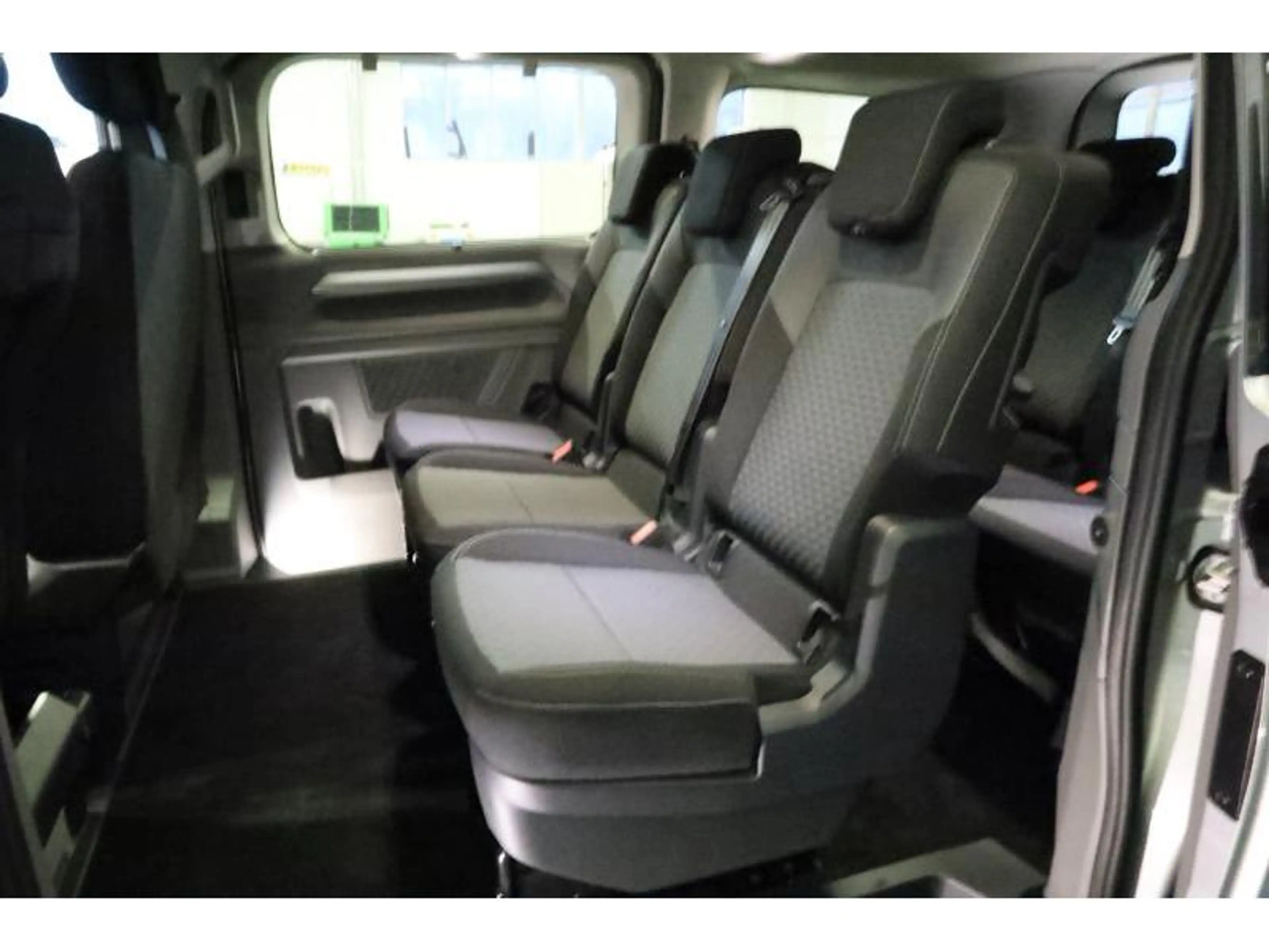 Volkswagen T7 Caravelle STYLE COURT A8 — photo 9