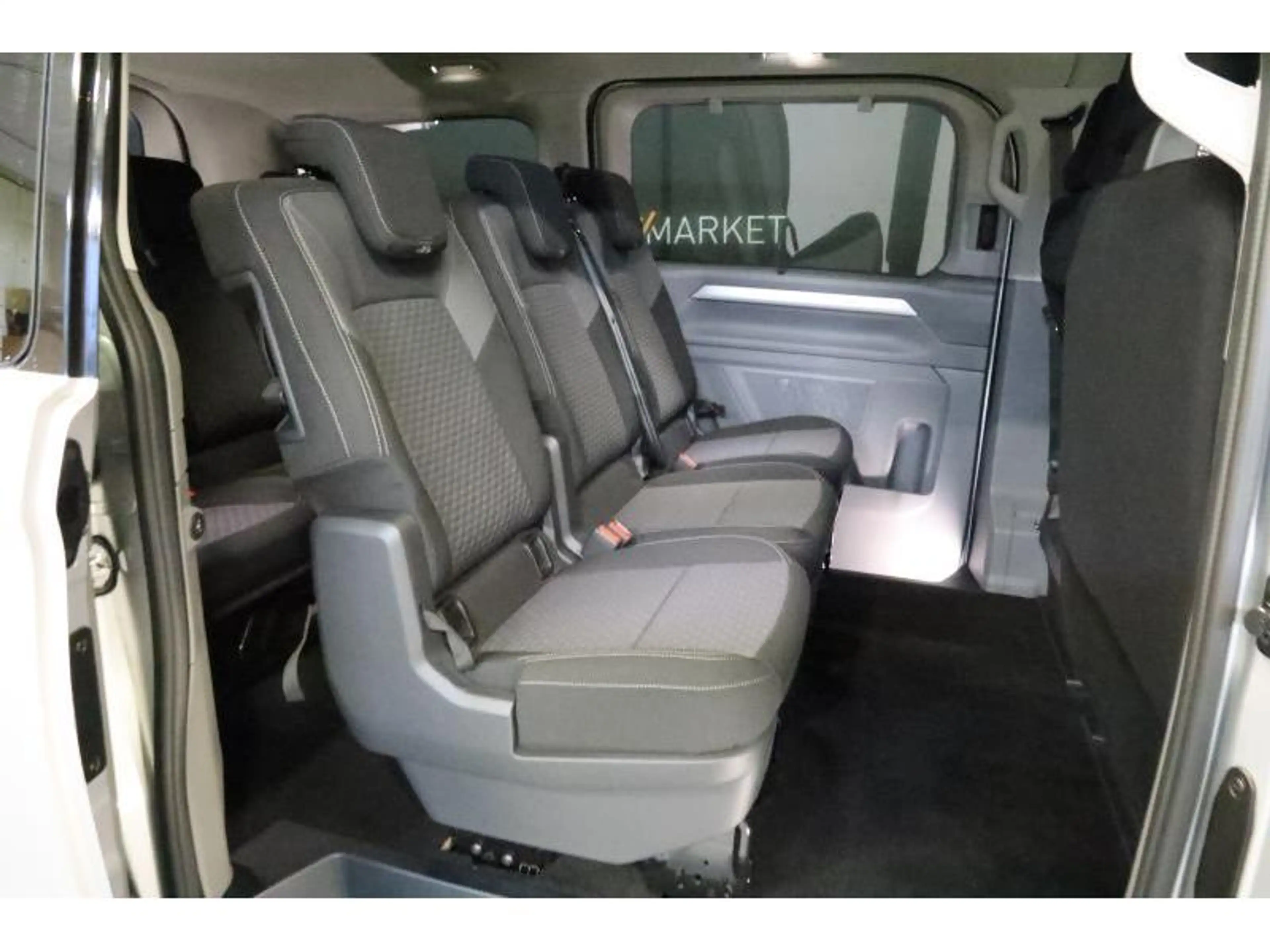 Volkswagen T7 Caravelle STYLE COURT A8 — photo 13
