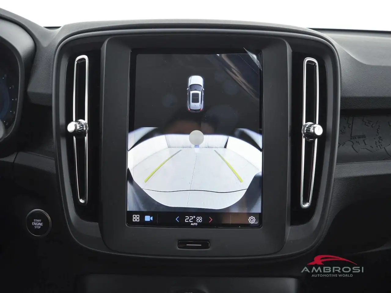 Volvo XC40 2026 — фото 14