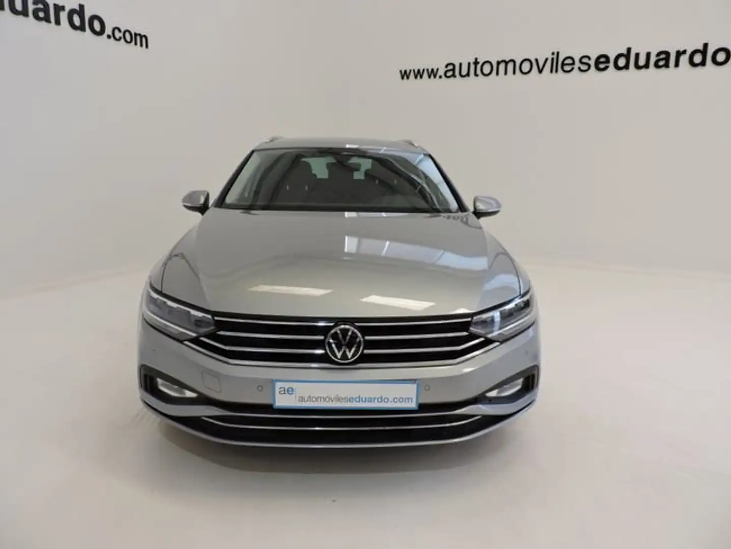 Volkswagen Passat Variant 2.0TDI EVO Business 90kW DSG7 Plateado - 2