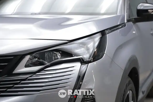 Peugeot 3008 view 3