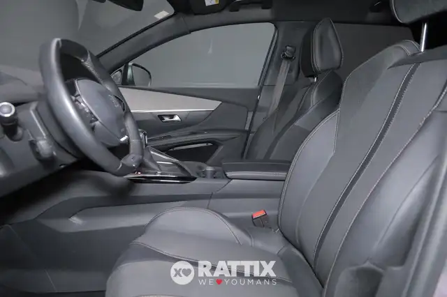 Peugeot 3008 view 8