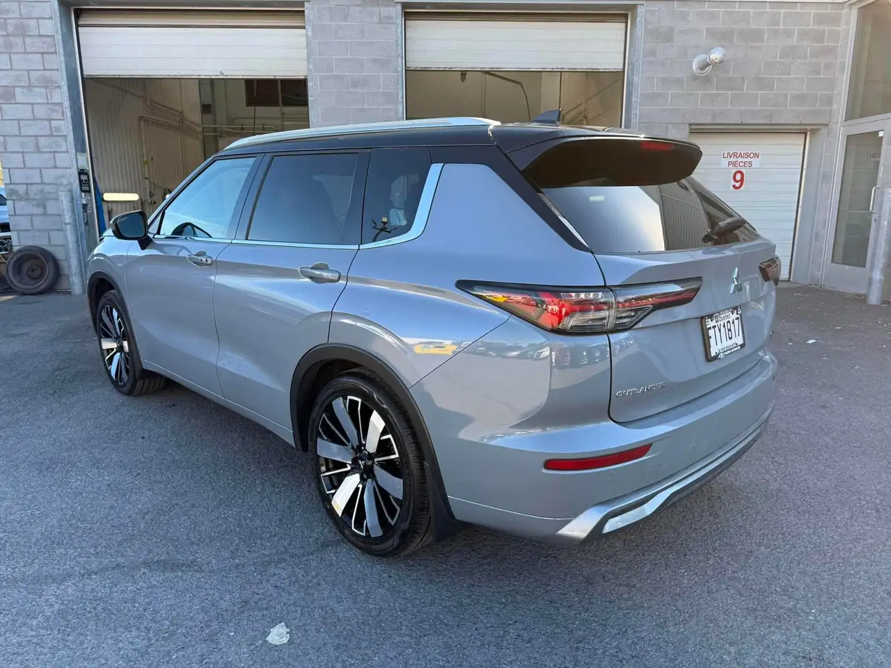 Mitsubishi Outlander снимка Mitsubishi Outlander